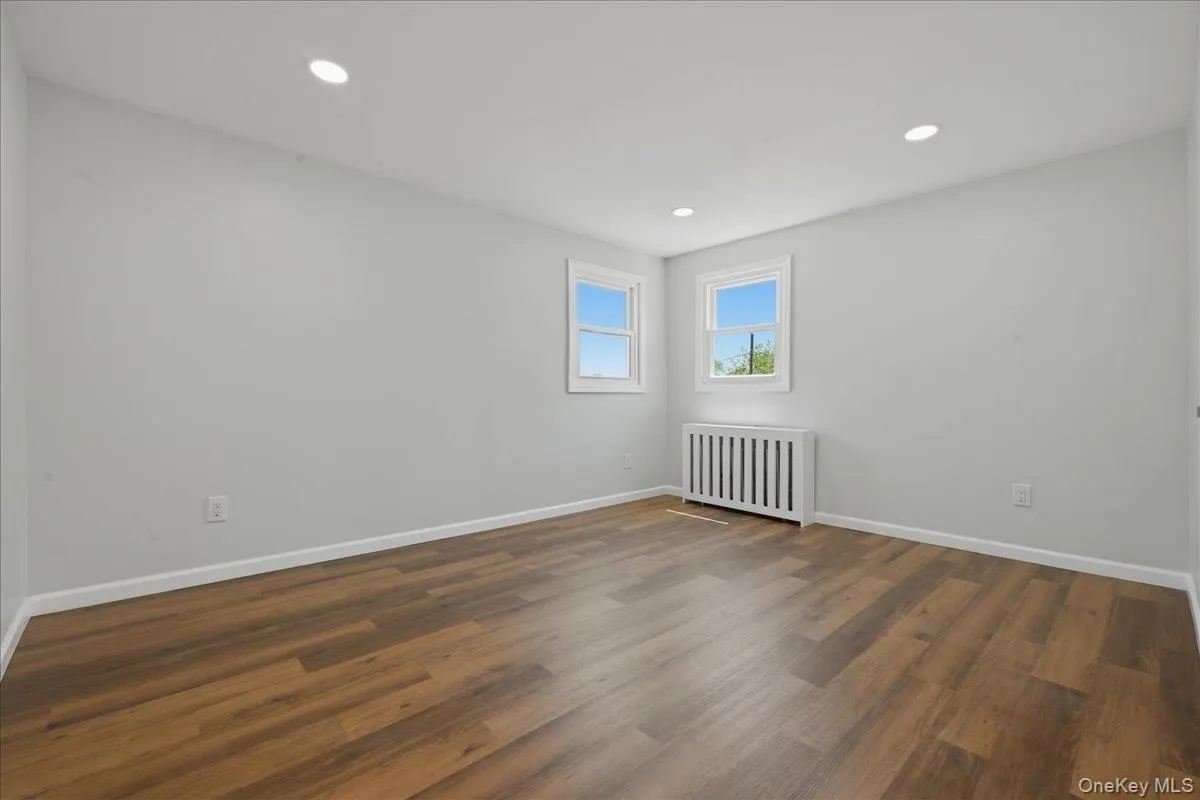 20 Wyona Avenue, Babylon, NY, 4 Bedrooms Bedrooms, 8 Rooms Rooms,2 BathroomsBathrooms,Residential,For Rent,Wyona,0,1015064 20 Wyona Avenue, Babylon, NY, 4 Bedrooms Bedrooms, 8 Rooms Rooms,2 BathroomsBathrooms,Residential,For Rent,Wyona,0,1015064
