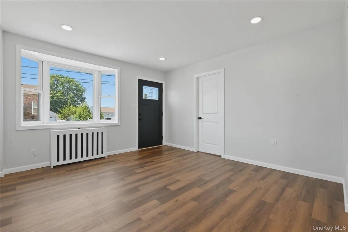 20 Wyona Avenue, Babylon, NY, 4 Bedrooms Bedrooms, 8 Rooms Rooms,2 BathroomsBathrooms,Residential,For Rent,Wyona,0,1015064 20 Wyona Avenue, Babylon, NY, 4 Bedrooms Bedrooms, 8 Rooms Rooms,2 BathroomsBathrooms,Residential,For Rent,Wyona,0,1015064