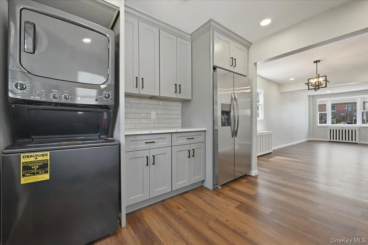 20 Wyona Avenue, Babylon, NY, 4 Bedrooms Bedrooms, 8 Rooms Rooms,2 BathroomsBathrooms,Residential,For Rent,Wyona,0,1015064 20 Wyona Avenue, Babylon, NY, 4 Bedrooms Bedrooms, 8 Rooms Rooms,2 BathroomsBathrooms,Residential,For Rent,Wyona,0,1015064