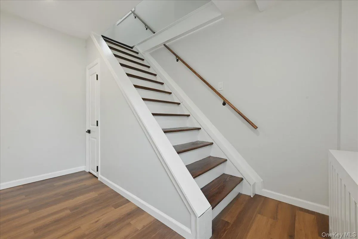 20 Wyona Avenue, Babylon, NY, 4 Bedrooms Bedrooms, 8 Rooms Rooms,2 BathroomsBathrooms,Residential,For Rent,Wyona,0,1015064 20 Wyona Avenue, Babylon, NY, 4 Bedrooms Bedrooms, 8 Rooms Rooms,2 BathroomsBathrooms,Residential,For Rent,Wyona,0,1015064
