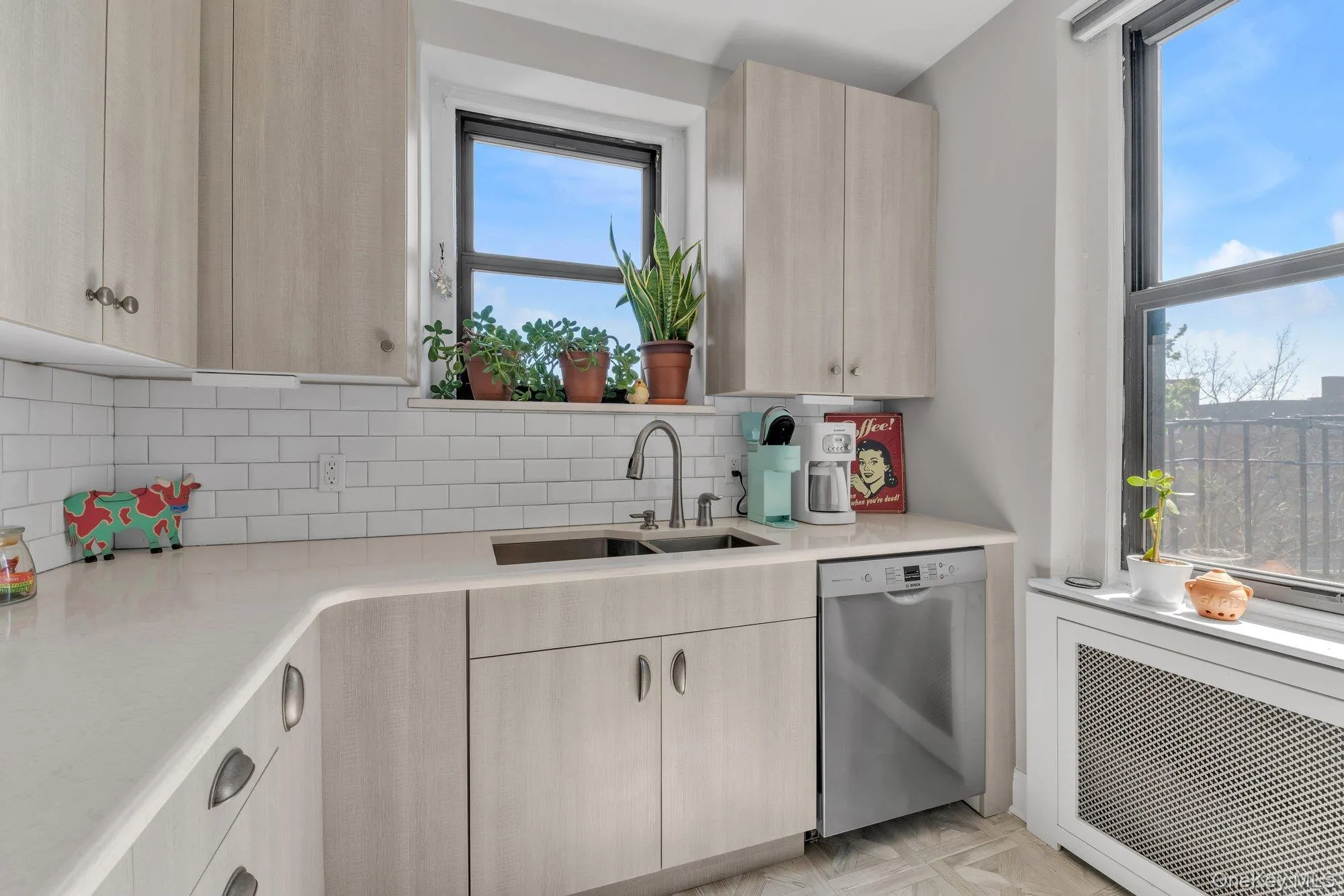 84-51 Beverly Road, New York, NY, 1 Bedroom Bedrooms, 4 Rooms Rooms,1 BathroomBathrooms,Residential,For Rent,Beverly,0,KEY1015068 84-51 Beverly Road, New York, NY, 1 Bedroom Bedrooms, 4 Rooms Rooms,1 BathroomBathrooms,Residential,For Rent,Beverly,0,KEY1015068