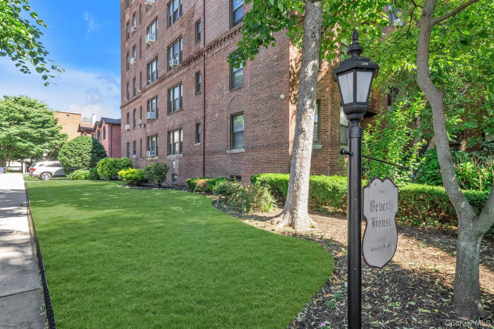 84-51 Beverly Road, New York, NY, 1 Bedroom Bedrooms, 4 Rooms Rooms,1 BathroomBathrooms,Residential,For Rent,Beverly,0,KEY1015068 84-51 Beverly Road, New York, NY, 1 Bedroom Bedrooms, 4 Rooms Rooms,1 BathroomBathrooms,Residential,For Rent,Beverly,0,KEY1015068