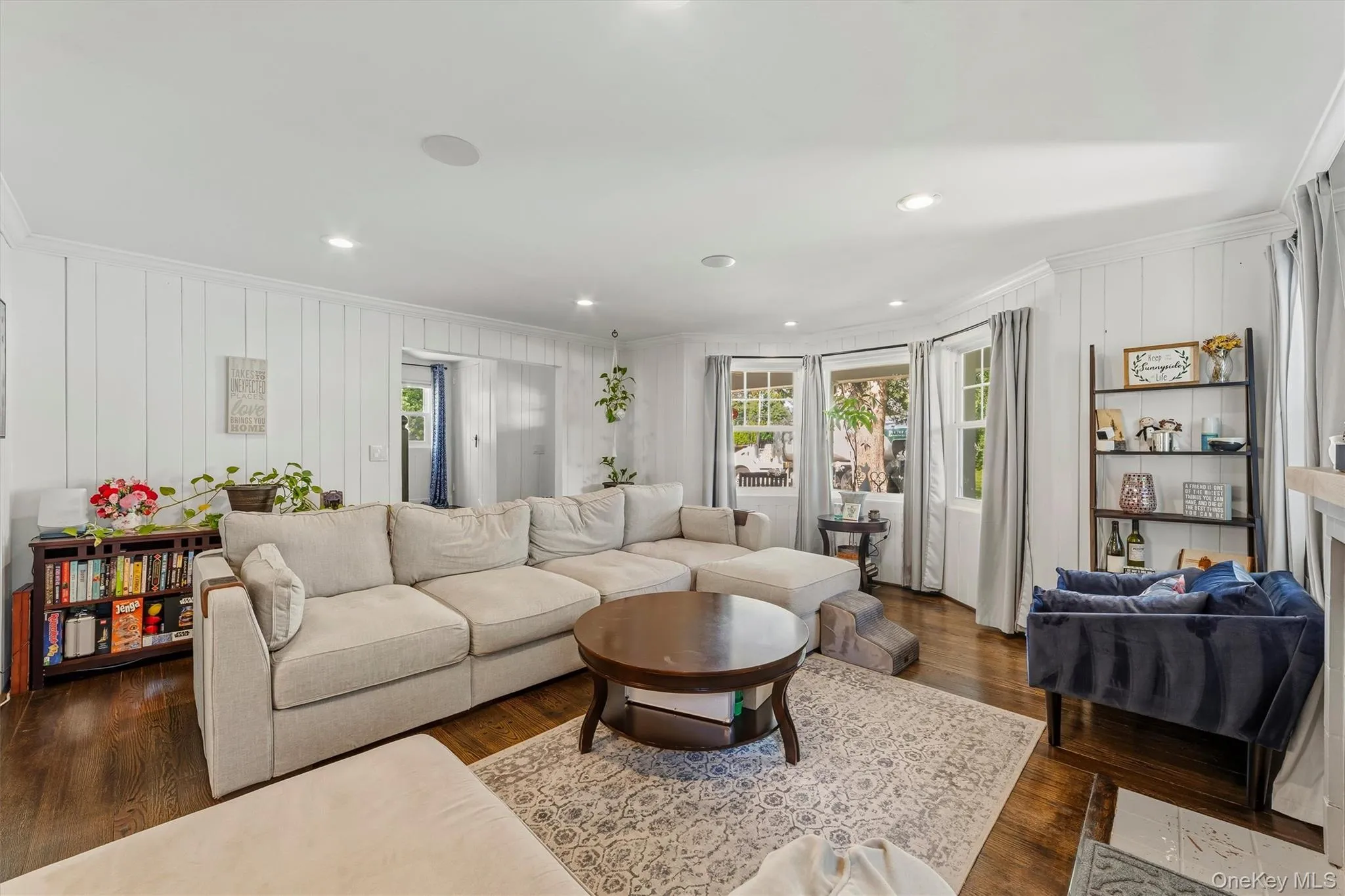 The large bay window brings in a lot of natural light The large bay window brings in a lot of natural light
