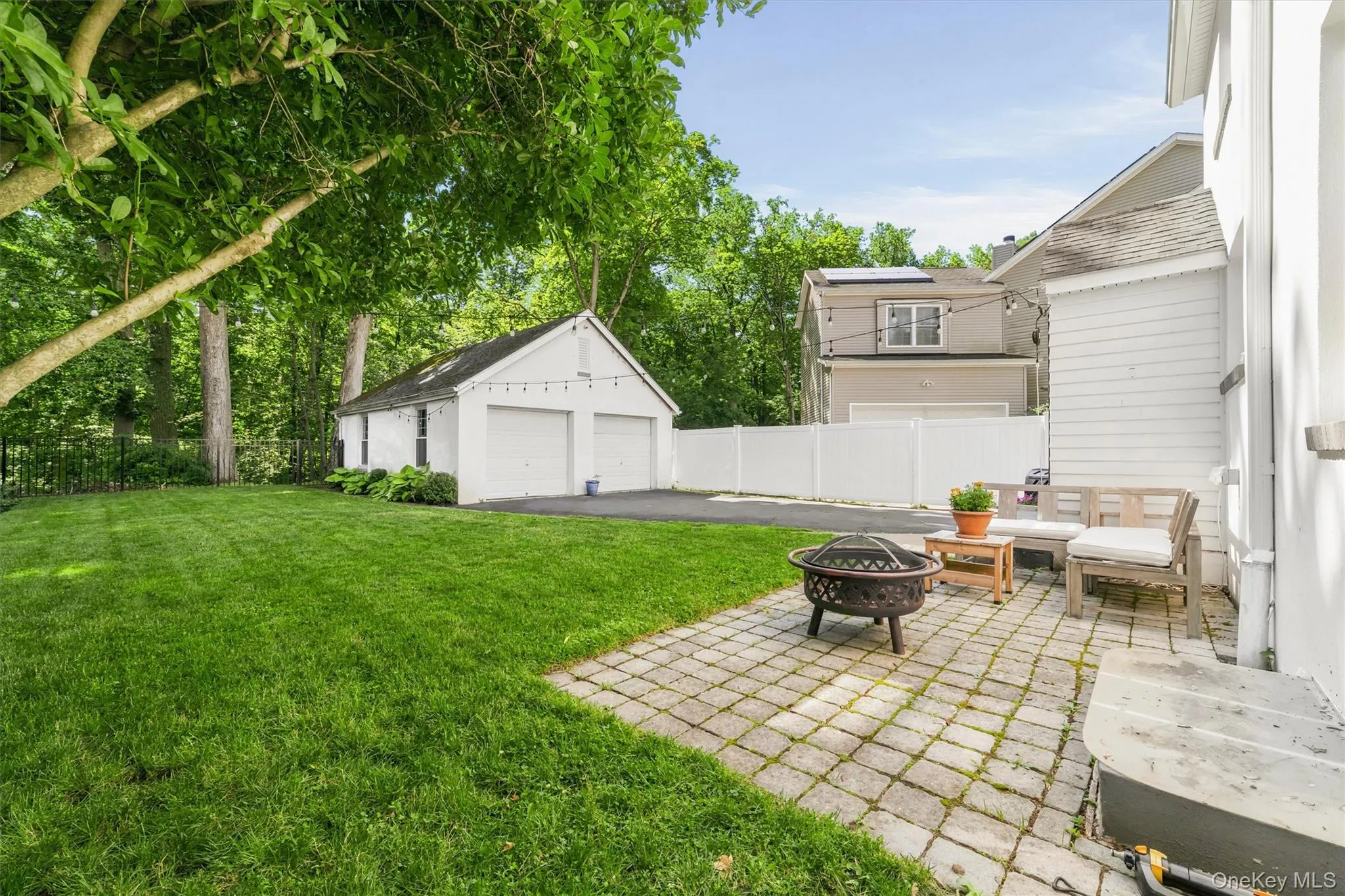 Wooded area at edge of backyard makes it so peaceful Wooded area at edge of backyard makes it so peaceful