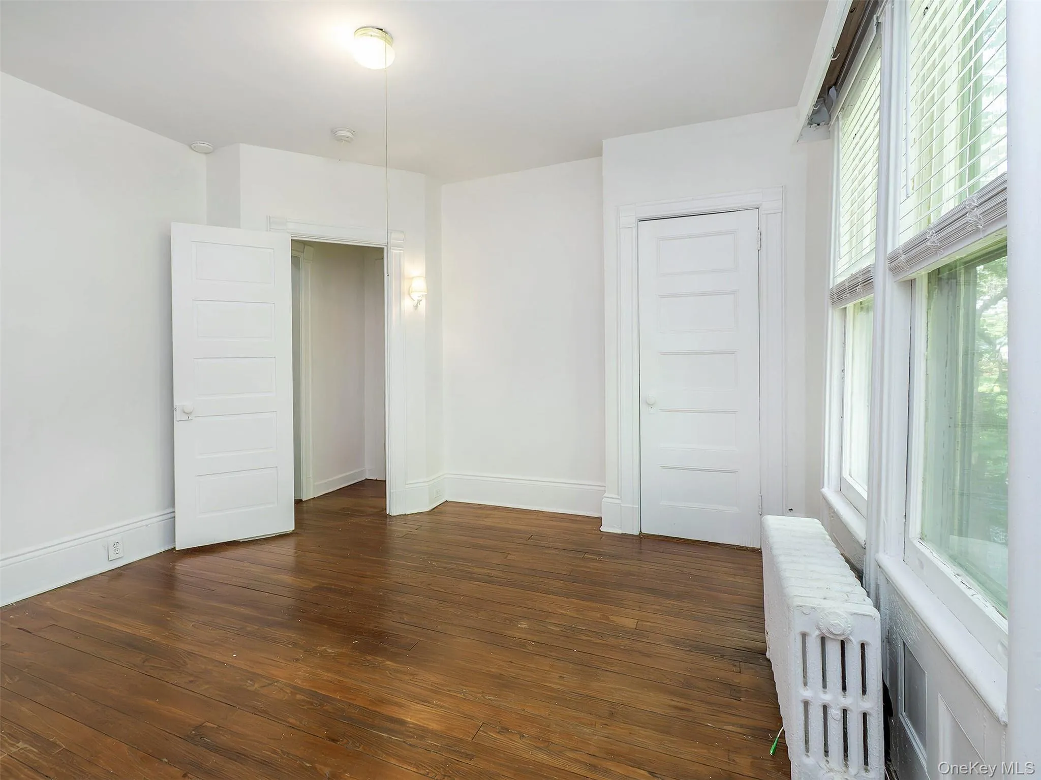 42 Central Avenue, Oyster Bay, NY, 1 Bedroom Bedrooms, 3 Rooms Rooms,1 BathroomBathrooms,Residential Lease,For Rent,Central,0,1015071 42 Central Avenue, Oyster Bay, NY, 1 Bedroom Bedrooms, 3 Rooms Rooms,1 BathroomBathrooms,Residential Lease,For Rent,Central,0,1015071
