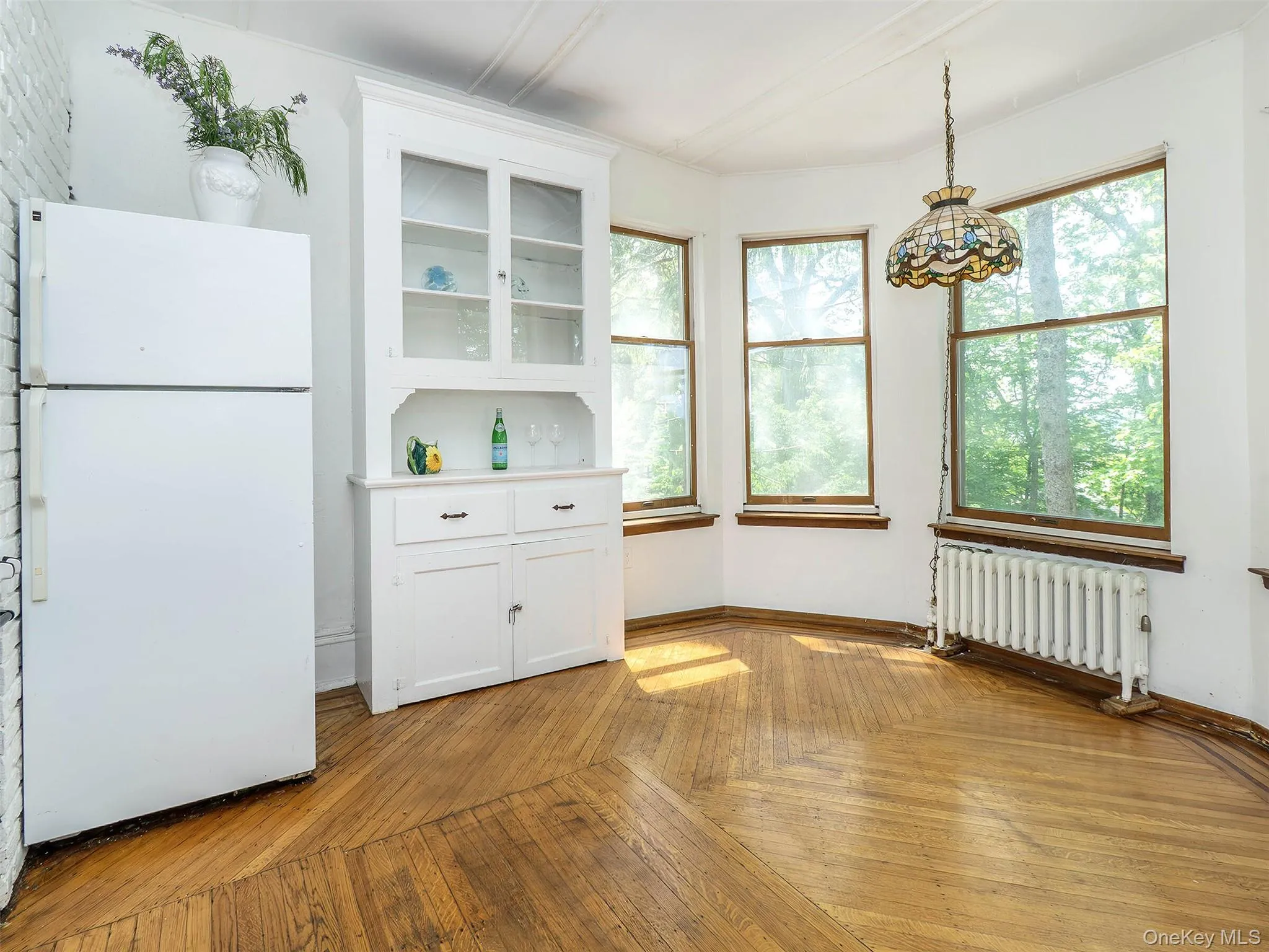 42 Central Avenue, Oyster Bay, NY, 1 Bedroom Bedrooms, 3 Rooms Rooms,1 BathroomBathrooms,Residential Lease,For Rent,Central,0,1015071 42 Central Avenue, Oyster Bay, NY, 1 Bedroom Bedrooms, 3 Rooms Rooms,1 BathroomBathrooms,Residential Lease,For Rent,Central,0,1015071