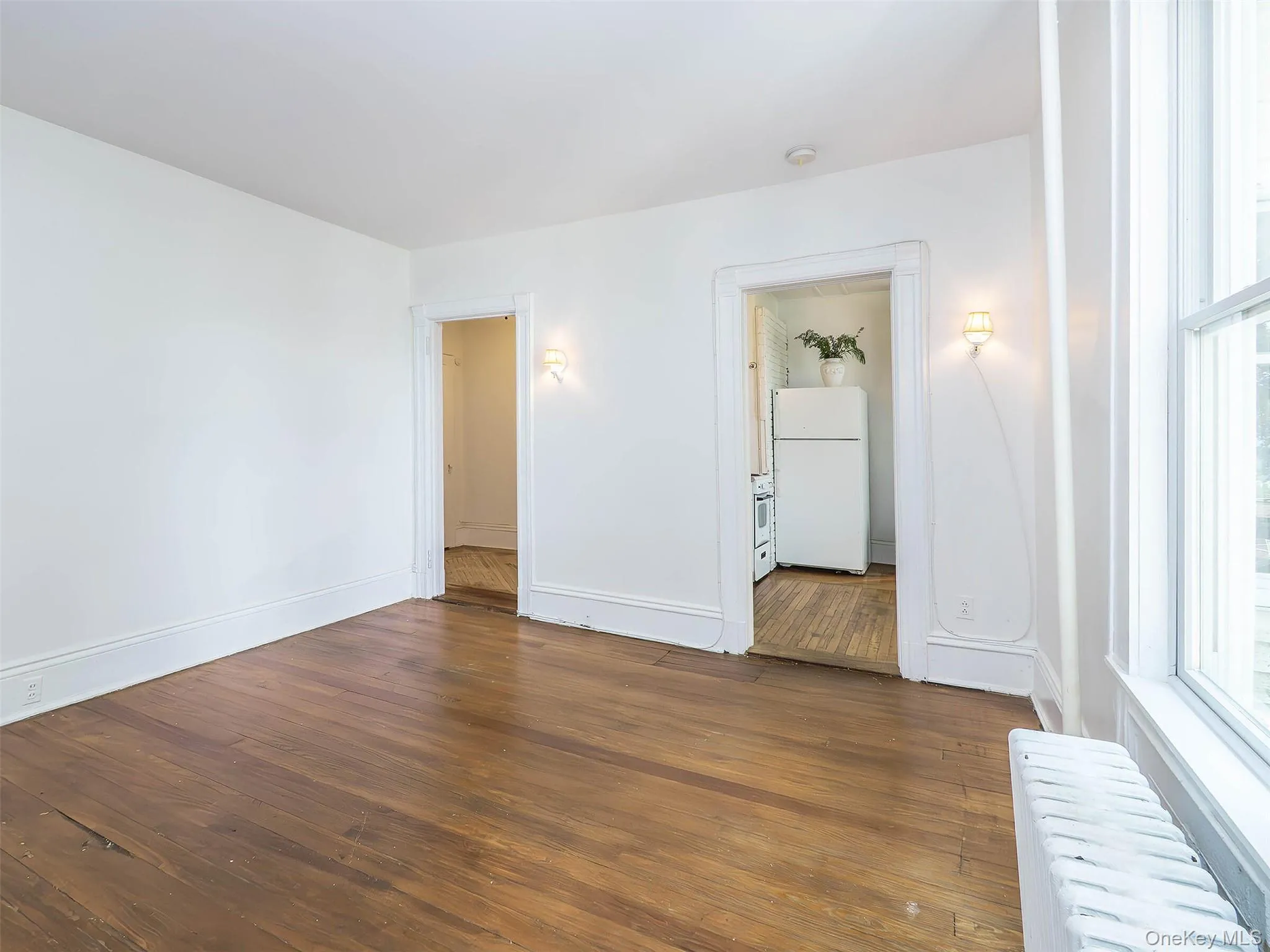 42 Central Avenue, Oyster Bay, NY, 1 Bedroom Bedrooms, 3 Rooms Rooms,1 BathroomBathrooms,Residential Lease,For Rent,Central,0,1015071 42 Central Avenue, Oyster Bay, NY, 1 Bedroom Bedrooms, 3 Rooms Rooms,1 BathroomBathrooms,Residential Lease,For Rent,Central,0,1015071