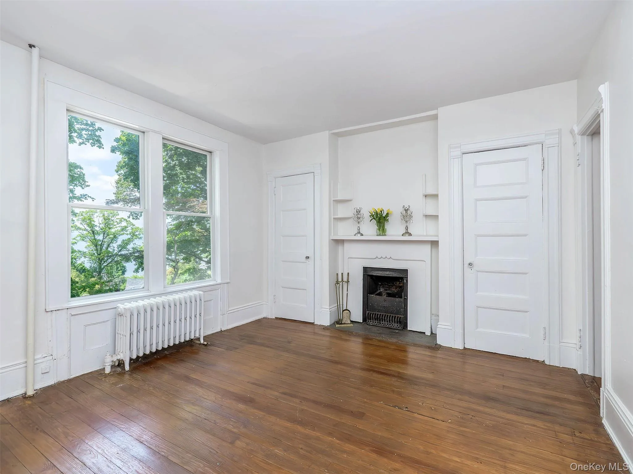 42 Central Avenue, Oyster Bay, NY, 1 Bedroom Bedrooms, 3 Rooms Rooms,1 BathroomBathrooms,Residential Lease,For Rent,Central,0,1015071 42 Central Avenue, Oyster Bay, NY, 1 Bedroom Bedrooms, 3 Rooms Rooms,1 BathroomBathrooms,Residential Lease,For Rent,Central,0,1015071