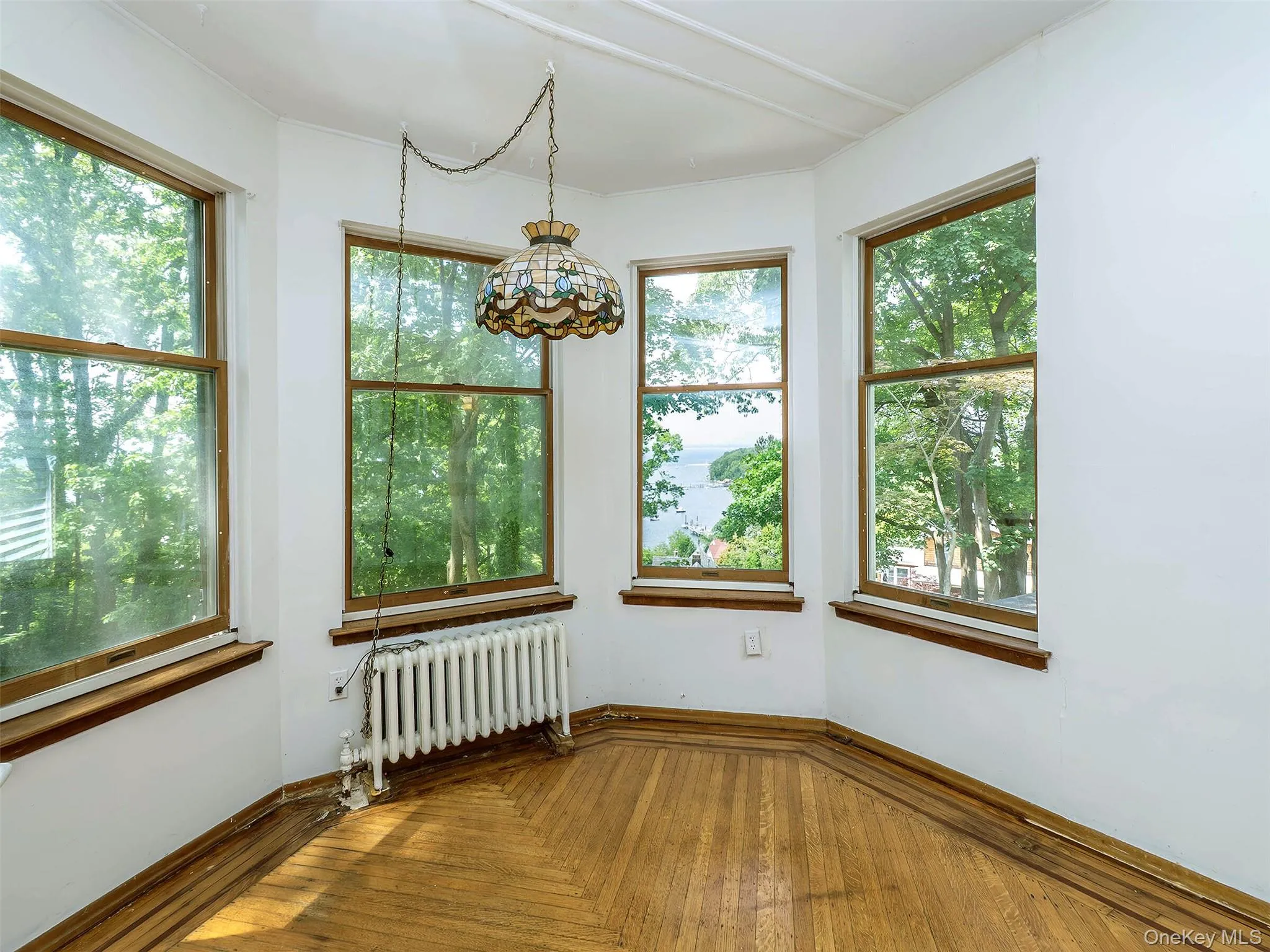 42 Central Avenue, Oyster Bay, NY, 1 Bedroom Bedrooms, 3 Rooms Rooms,1 BathroomBathrooms,Residential Lease,For Rent,Central,0,1015071 42 Central Avenue, Oyster Bay, NY, 1 Bedroom Bedrooms, 3 Rooms Rooms,1 BathroomBathrooms,Residential Lease,For Rent,Central,0,1015071