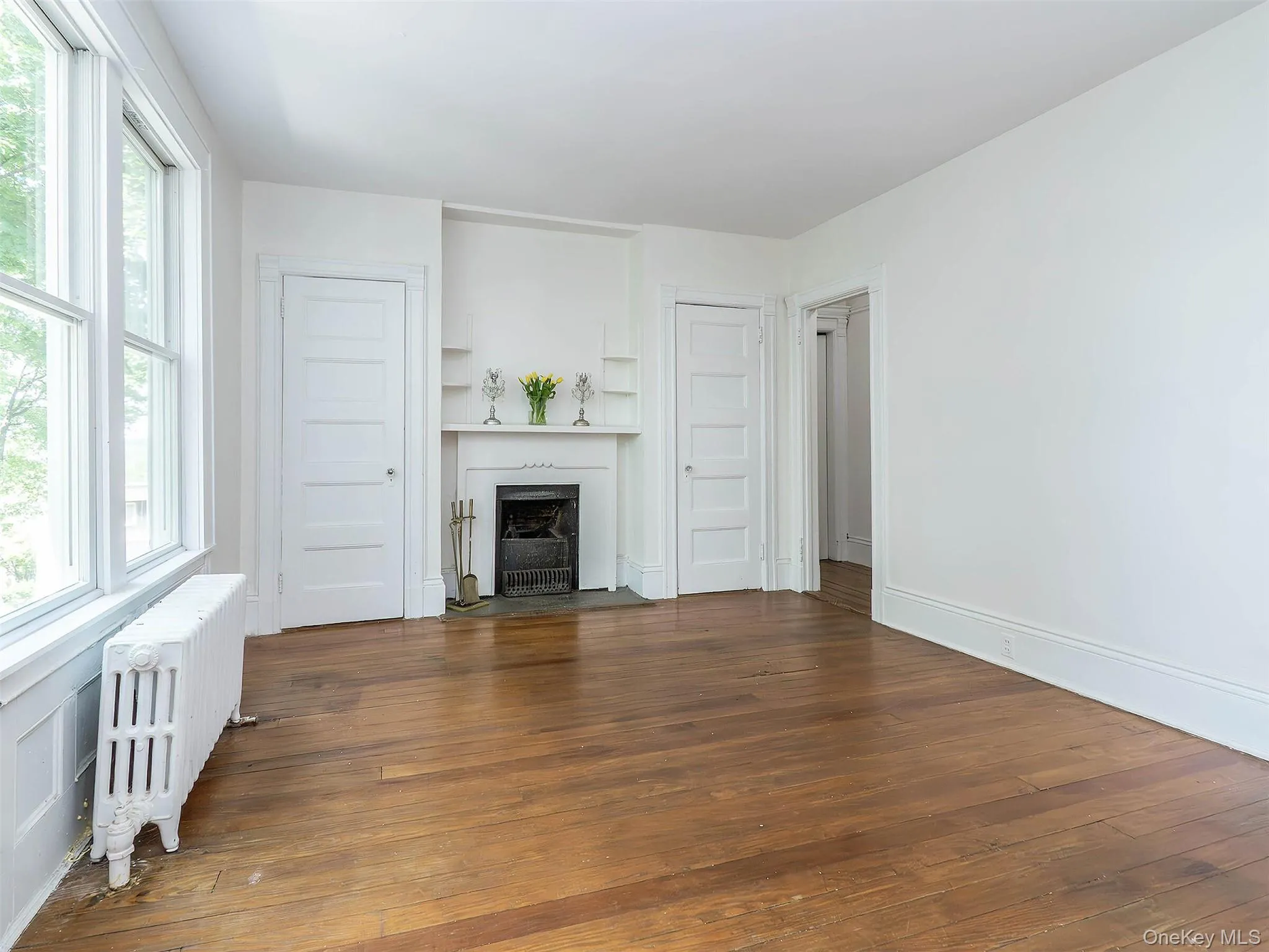 42 Central Avenue, Oyster Bay, NY, 1 Bedroom Bedrooms, 3 Rooms Rooms,1 BathroomBathrooms,Residential Lease,For Rent,Central,0,1015071 42 Central Avenue, Oyster Bay, NY, 1 Bedroom Bedrooms, 3 Rooms Rooms,1 BathroomBathrooms,Residential Lease,For Rent,Central,0,1015071