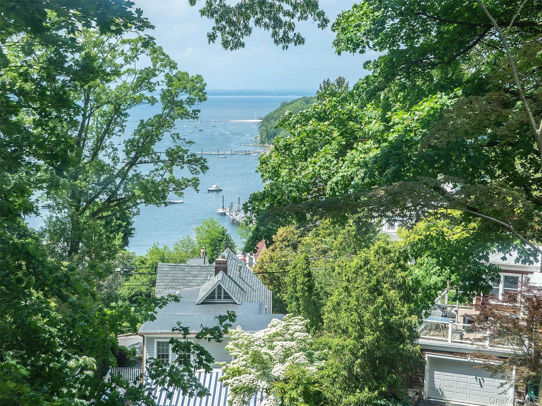 42 Central Avenue, Oyster Bay, NY, 1 Bedroom Bedrooms, 3 Rooms Rooms,1 BathroomBathrooms,Residential Lease,For Rent,Central,0,1015071 42 Central Avenue, Oyster Bay, NY, 1 Bedroom Bedrooms, 3 Rooms Rooms,1 BathroomBathrooms,Residential Lease,For Rent,Central,0,1015071