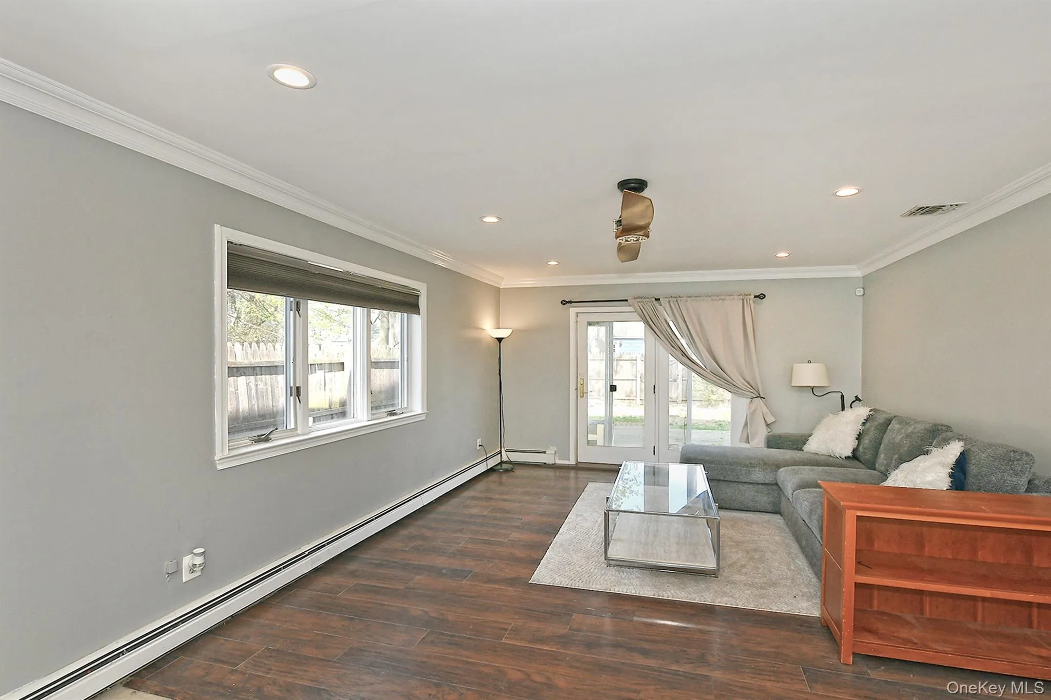 76 12th Street, Huntington, NY, 3 Bedrooms Bedrooms, 5 Rooms Rooms,2 BathroomsBathrooms,Residential Lease,For Rent,12th,0,1015072 76 12th Street, Huntington, NY, 3 Bedrooms Bedrooms, 5 Rooms Rooms,2 BathroomsBathrooms,Residential Lease,For Rent,12th,0,1015072