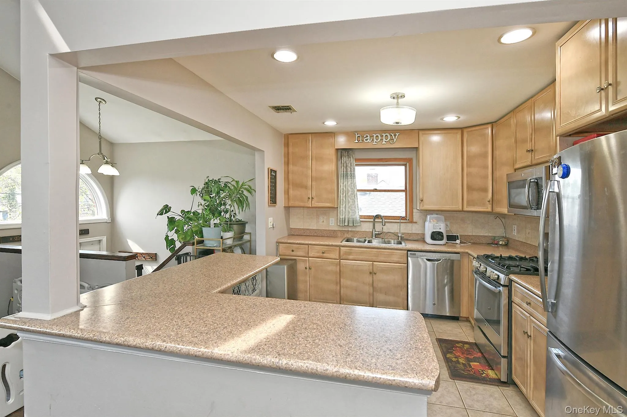 76 12th Street, Huntington, NY, 3 Bedrooms Bedrooms, 5 Rooms Rooms,2 BathroomsBathrooms,Residential Lease,For Rent,12th,0,1015072 76 12th Street, Huntington, NY, 3 Bedrooms Bedrooms, 5 Rooms Rooms,2 BathroomsBathrooms,Residential Lease,For Rent,12th,0,1015072