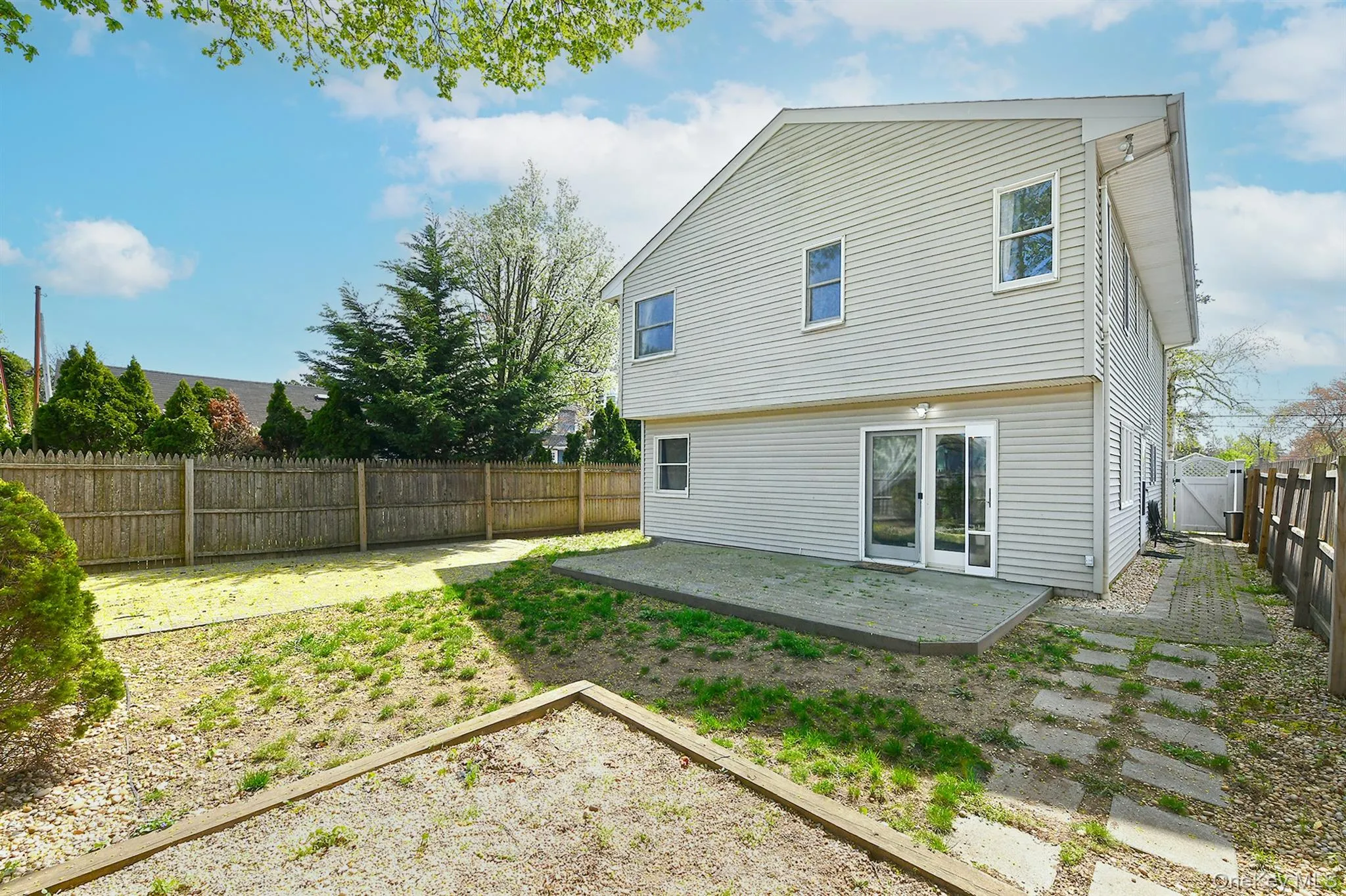 76 12th Street, Huntington, NY, 3 Bedrooms Bedrooms, 5 Rooms Rooms,2 BathroomsBathrooms,Residential Lease,For Rent,12th,0,1015072 76 12th Street, Huntington, NY, 3 Bedrooms Bedrooms, 5 Rooms Rooms,2 BathroomsBathrooms,Residential Lease,For Rent,12th,0,1015072