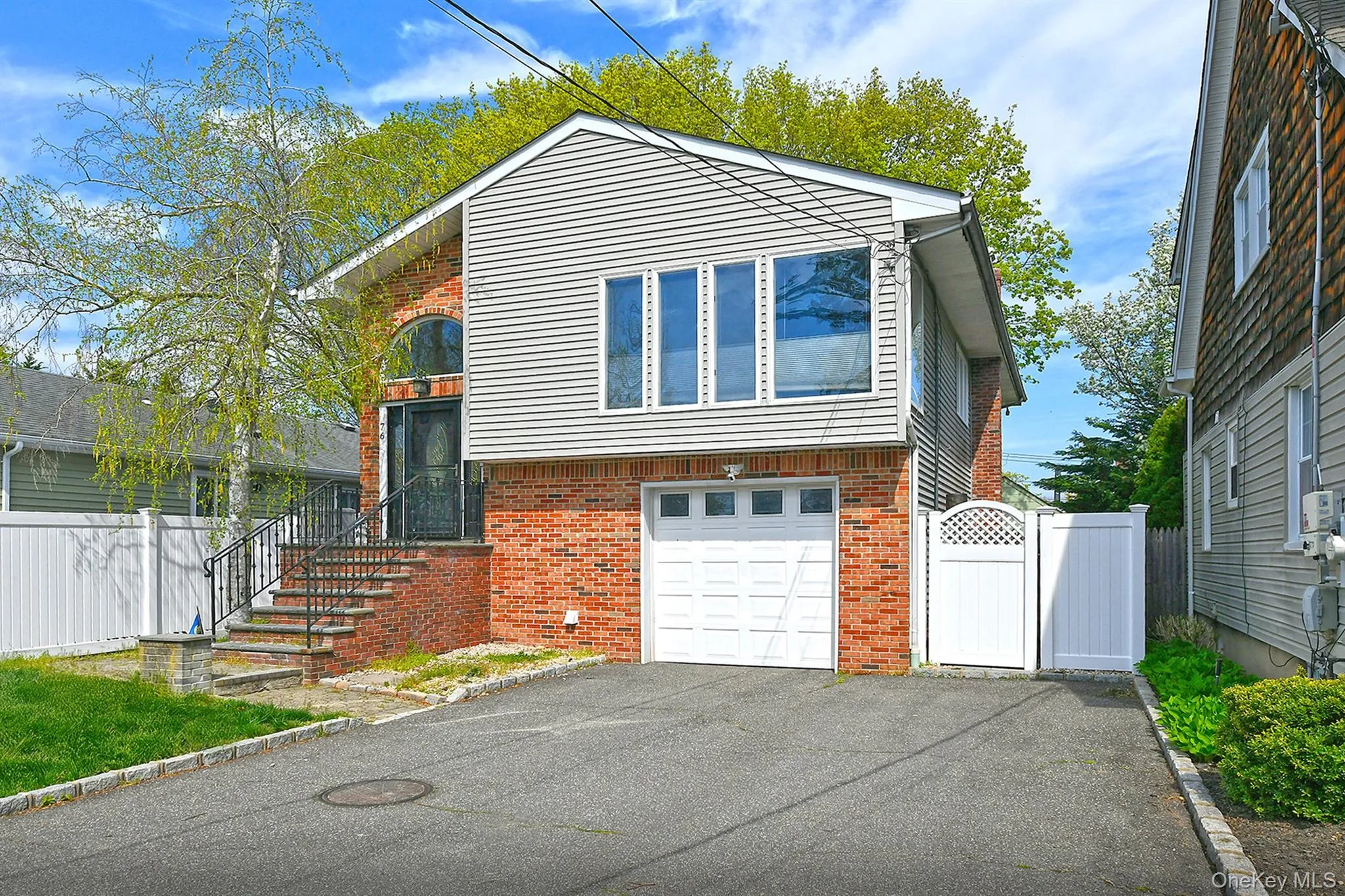 76 12th Street, Huntington, NY, 3 Bedrooms Bedrooms, 5 Rooms Rooms,2 BathroomsBathrooms,Residential Lease,For Rent,12th,0,1015072 76 12th Street, Huntington, NY, 3 Bedrooms Bedrooms, 5 Rooms Rooms,2 BathroomsBathrooms,Residential Lease,For Rent,12th,0,1015072