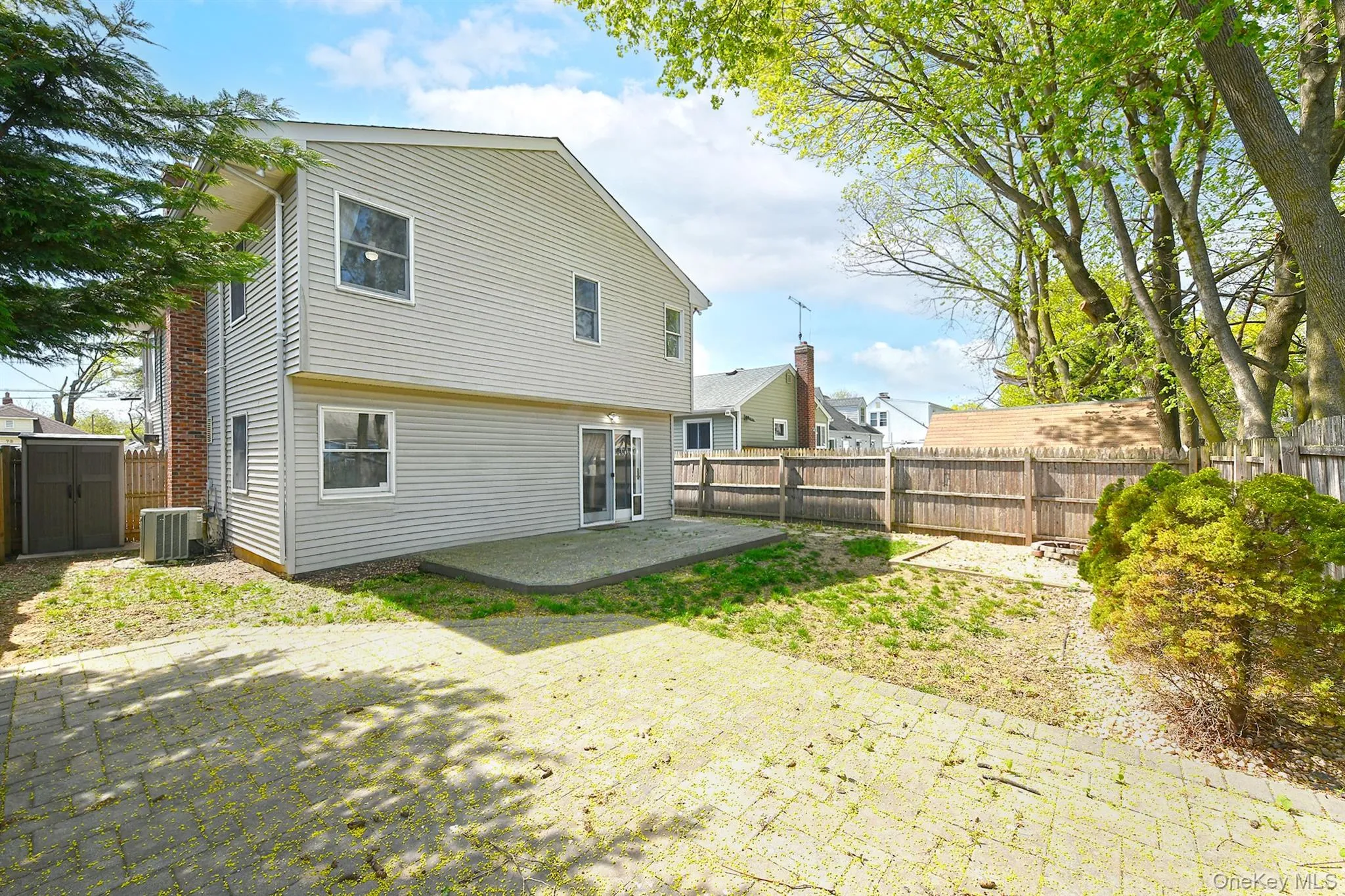 76 12th Street, Huntington, NY, 3 Bedrooms Bedrooms, 5 Rooms Rooms,2 BathroomsBathrooms,Residential Lease,For Rent,12th,0,1015072 76 12th Street, Huntington, NY, 3 Bedrooms Bedrooms, 5 Rooms Rooms,2 BathroomsBathrooms,Residential Lease,For Rent,12th,0,1015072
