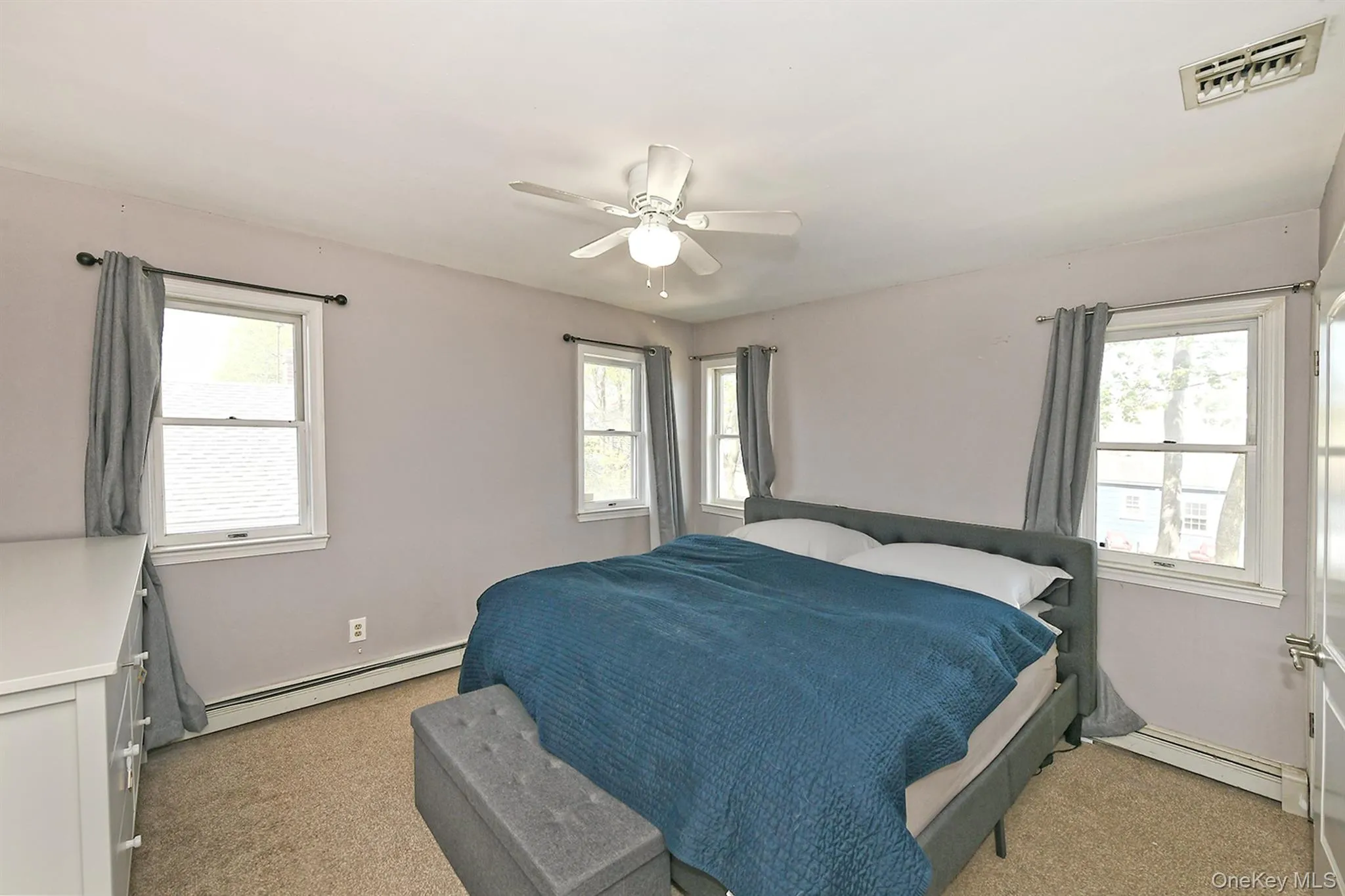 76 12th Street, Huntington, NY, 3 Bedrooms Bedrooms, 5 Rooms Rooms,2 BathroomsBathrooms,Residential Lease,For Rent,12th,0,1015072 76 12th Street, Huntington, NY, 3 Bedrooms Bedrooms, 5 Rooms Rooms,2 BathroomsBathrooms,Residential Lease,For Rent,12th,0,1015072