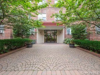 99-31 64th Avenue, New York, NY, 2 Bedrooms Bedrooms, 5 Rooms Rooms,1 BathroomBathrooms,Residential,For Rent,64th,0,1015073 99-31 64th Avenue, New York, NY, 2 Bedrooms Bedrooms, 5 Rooms Rooms,1 BathroomBathrooms,Residential,For Rent,64th,0,1015073