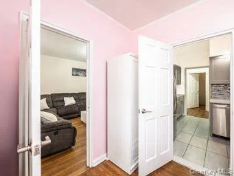 99-31 64th Avenue, New York, NY, 2 Bedrooms Bedrooms, 5 Rooms Rooms,1 BathroomBathrooms,Residential,For Rent,64th,0,1015073 99-31 64th Avenue, New York, NY, 2 Bedrooms Bedrooms, 5 Rooms Rooms,1 BathroomBathrooms,Residential,For Rent,64th,0,1015073