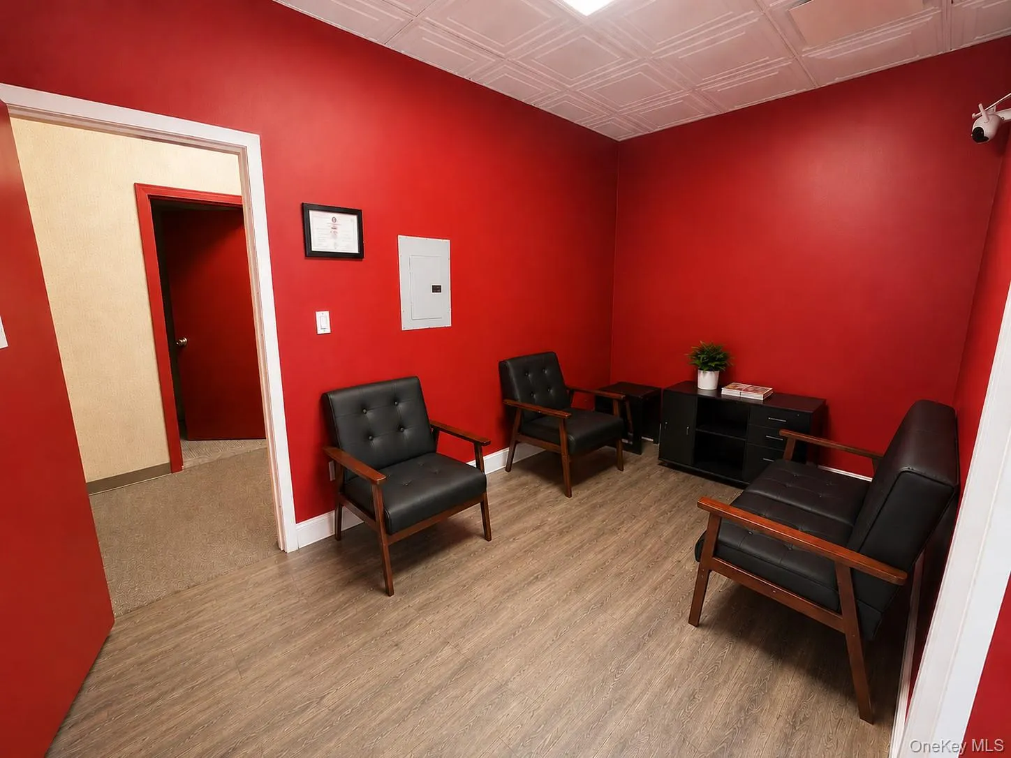 Waiting Area Waiting Area