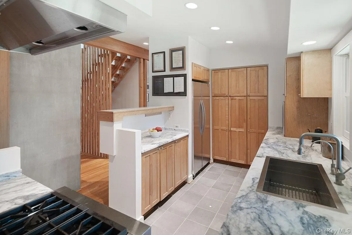 Notice how the natural elements create a harmonious and serene experience. Notice how the natural elements create a harmonious and serene experience.