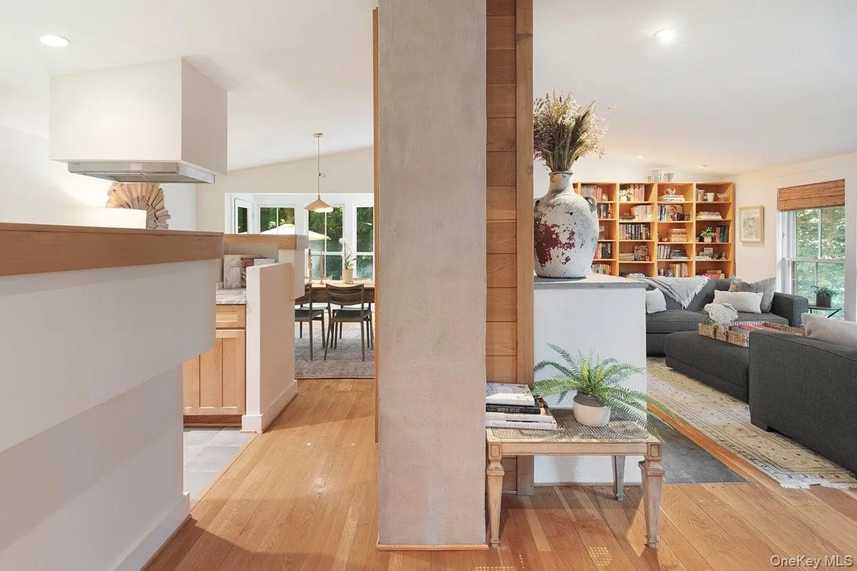 Stepping onto the main floor, you’re greeted by a welcoming and spacious open layout. Stepping onto the main floor, you’re greeted by a welcoming and spacious open layout.