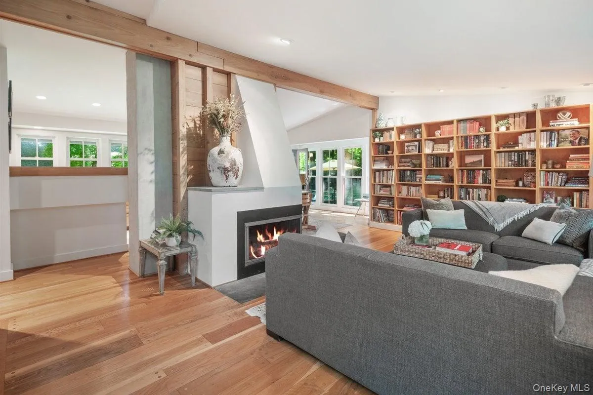 Flows seamlessly between the living, kitchen, and dining rooms, perfect for entertaining and everyday living. Flows seamlessly between the living, kitchen, and dining rooms, perfect for entertaining and everyday living.