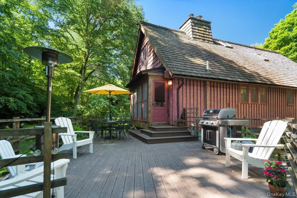 A fantastic back deck off the dining room creates the perfect indoor-outdoor living space. A fantastic back deck off the dining room creates the perfect indoor-outdoor living space.