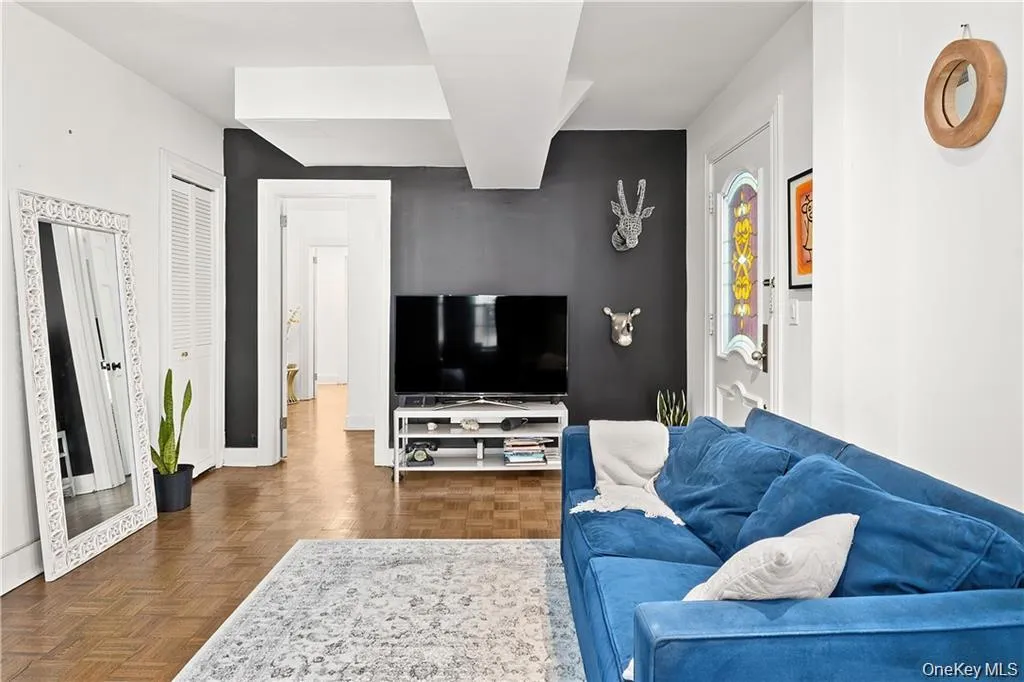 23 Old Mamaroneck Road, White Plains, NY, 2 Bedrooms Bedrooms, 4 Rooms Rooms,1 BathroomBathrooms,Residential,For Rent,Old Mamaroneck,0,1015080 23 Old Mamaroneck Road, White Plains, NY, 2 Bedrooms Bedrooms, 4 Rooms Rooms,1 BathroomBathrooms,Residential,For Rent,Old Mamaroneck,0,1015080