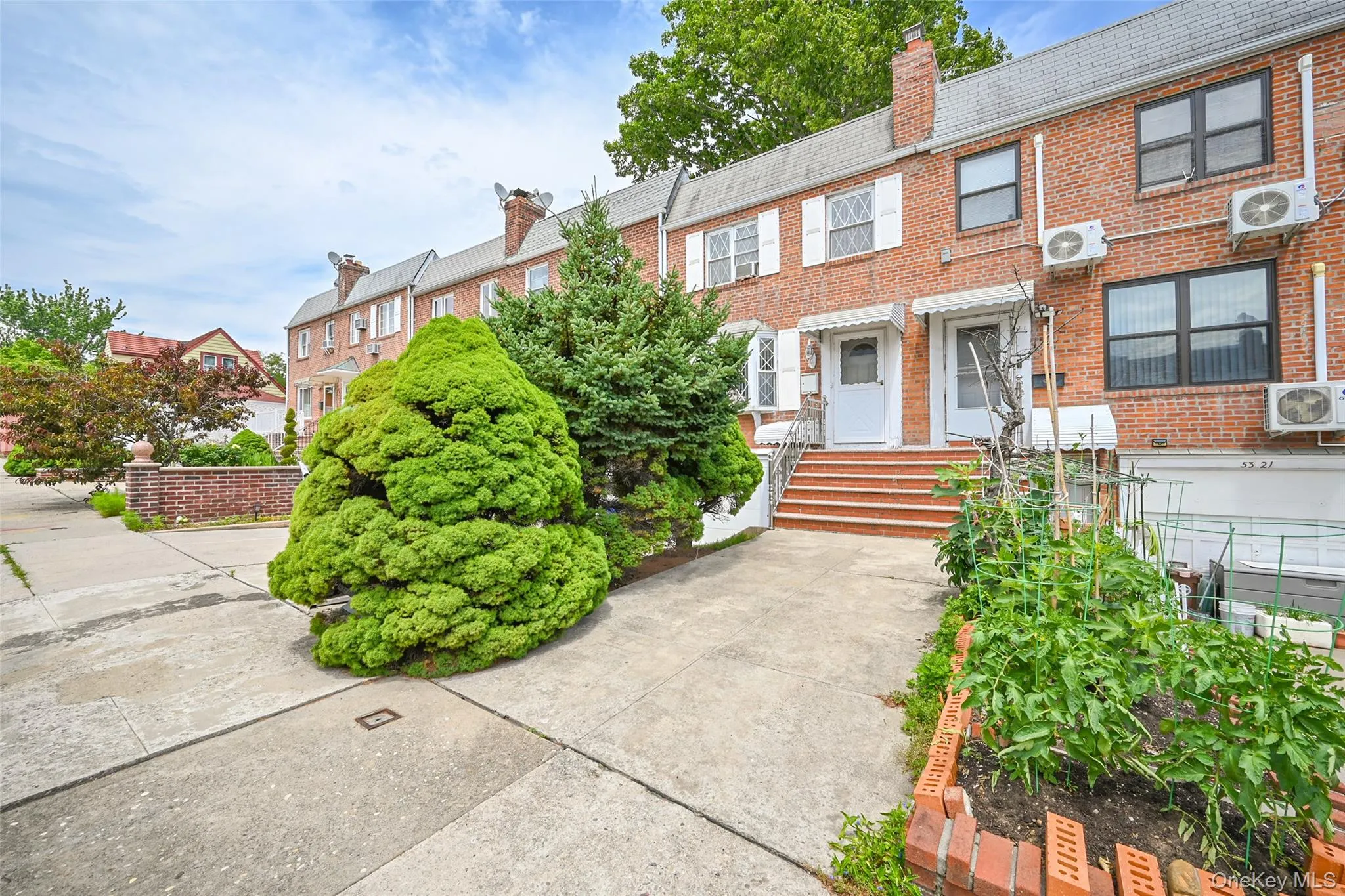 53-19 195th Street, New York, NY, 3 Bedrooms Bedrooms, 8 Rooms Rooms,2 BathroomsBathrooms,Residential,For Rent,195th,0,1015081 53-19 195th Street, New York, NY, 3 Bedrooms Bedrooms, 8 Rooms Rooms,2 BathroomsBathrooms,Residential,For Rent,195th,0,1015081