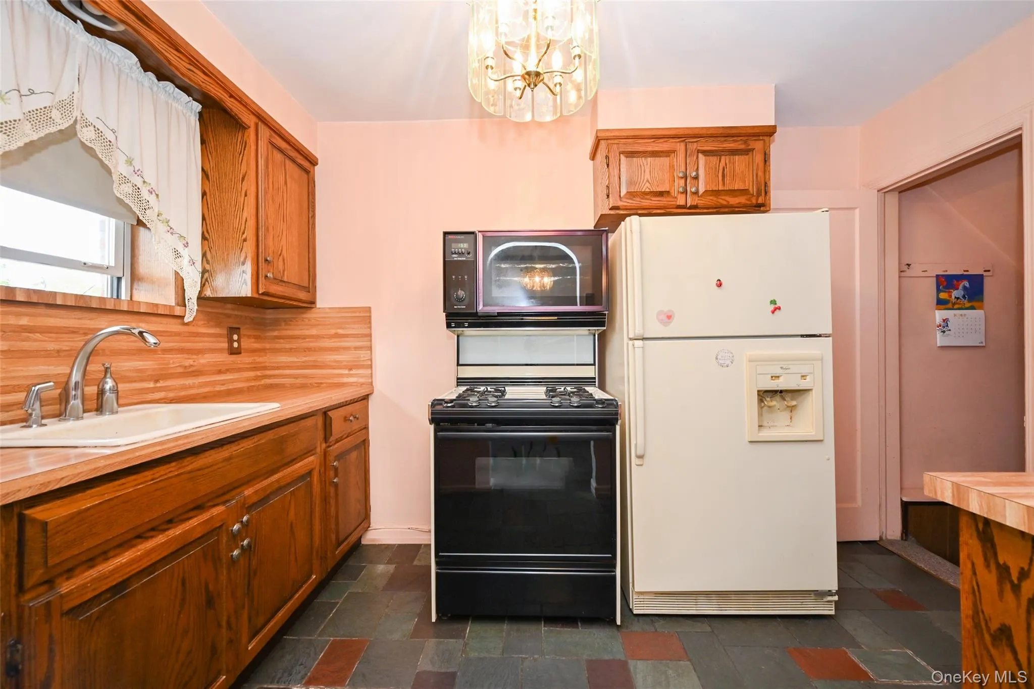 53-19 195th Street, New York, NY, 3 Bedrooms Bedrooms, 8 Rooms Rooms,2 BathroomsBathrooms,Residential,For Rent,195th,0,1015081 53-19 195th Street, New York, NY, 3 Bedrooms Bedrooms, 8 Rooms Rooms,2 BathroomsBathrooms,Residential,For Rent,195th,0,1015081