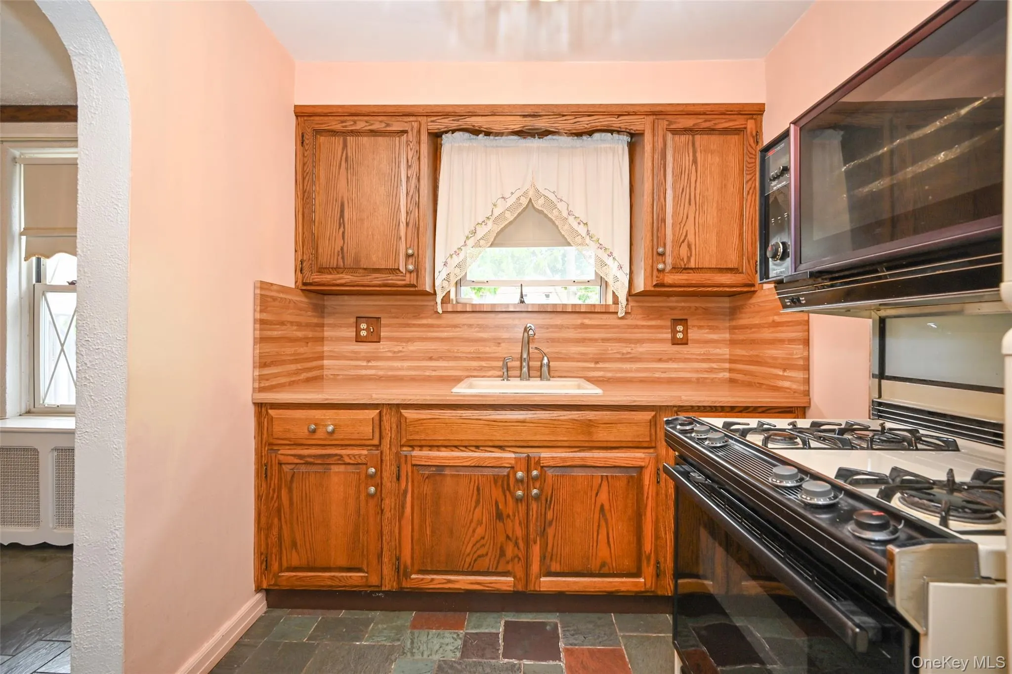53-19 195th Street, New York, NY, 3 Bedrooms Bedrooms, 8 Rooms Rooms,2 BathroomsBathrooms,Residential,For Rent,195th,0,1015081 53-19 195th Street, New York, NY, 3 Bedrooms Bedrooms, 8 Rooms Rooms,2 BathroomsBathrooms,Residential,For Rent,195th,0,1015081