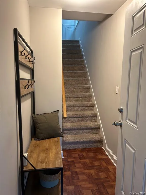 Entry Staircase Entry Staircase