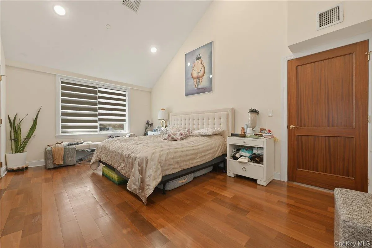 171 Great Neck Road, North Hempstead, NY, 2 Bedrooms Bedrooms, 5 Rooms Rooms,2 BathroomsBathrooms,Residential,For Rent,Great Neck,0,KEY1015088 171 Great Neck Road, North Hempstead, NY, 2 Bedrooms Bedrooms, 5 Rooms Rooms,2 BathroomsBathrooms,Residential,For Rent,Great Neck,0,KEY1015088