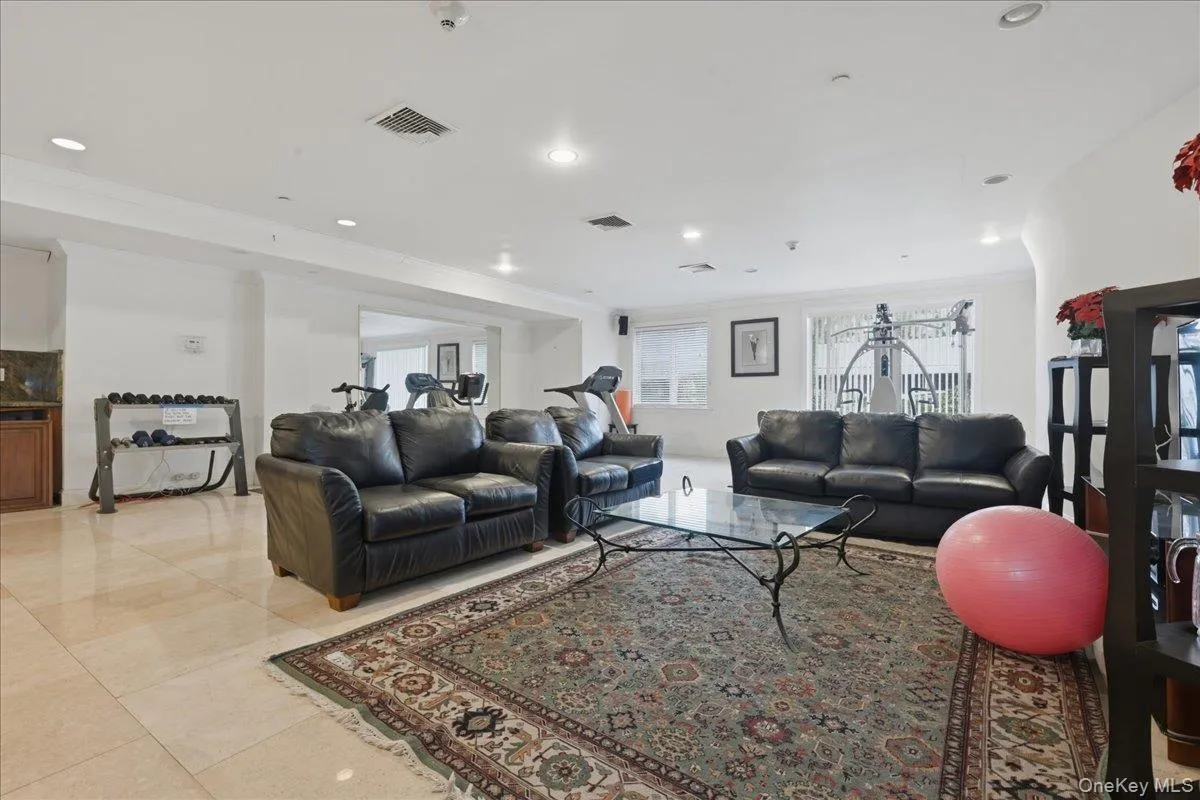 171 Great Neck Road, North Hempstead, NY, 2 Bedrooms Bedrooms, 5 Rooms Rooms,2 BathroomsBathrooms,Residential,For Rent,Great Neck,0,KEY1015088 171 Great Neck Road, North Hempstead, NY, 2 Bedrooms Bedrooms, 5 Rooms Rooms,2 BathroomsBathrooms,Residential,For Rent,Great Neck,0,KEY1015088