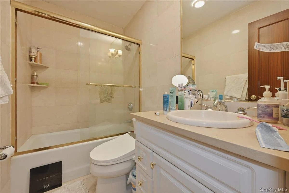 171 Great Neck Road, North Hempstead, NY, 2 Bedrooms Bedrooms, 5 Rooms Rooms,2 BathroomsBathrooms,Residential,For Rent,Great Neck,0,KEY1015088 171 Great Neck Road, North Hempstead, NY, 2 Bedrooms Bedrooms, 5 Rooms Rooms,2 BathroomsBathrooms,Residential,For Rent,Great Neck,0,KEY1015088