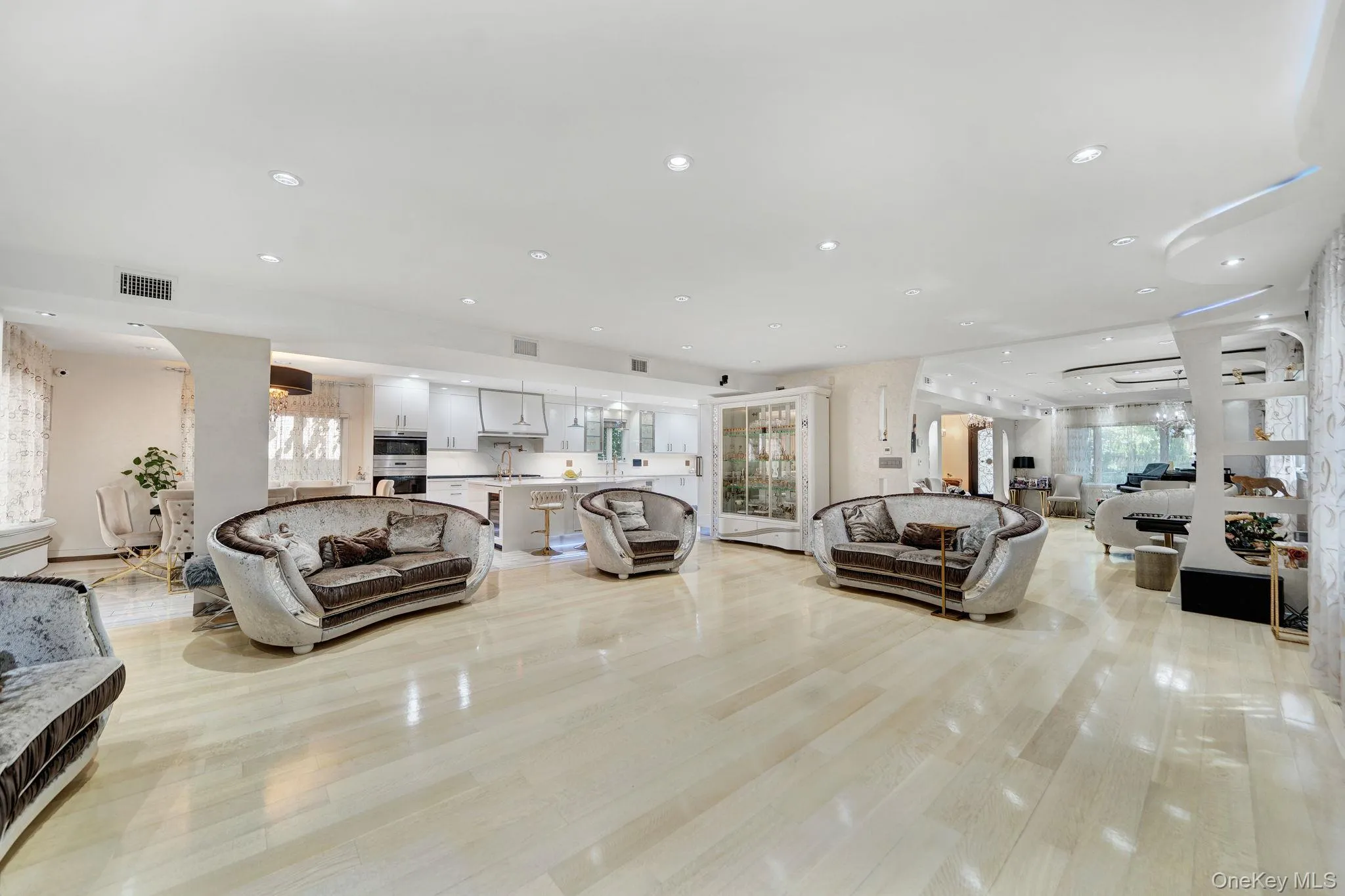 180-15 Aberdeen Road, New York, NY, 5 Bedrooms Bedrooms, 12 Rooms Rooms,3 BathroomsBathrooms,Residential,For Rent,Aberdeen,0,1015092 180-15 Aberdeen Road, New York, NY, 5 Bedrooms Bedrooms, 12 Rooms Rooms,3 BathroomsBathrooms,Residential,For Rent,Aberdeen,0,1015092