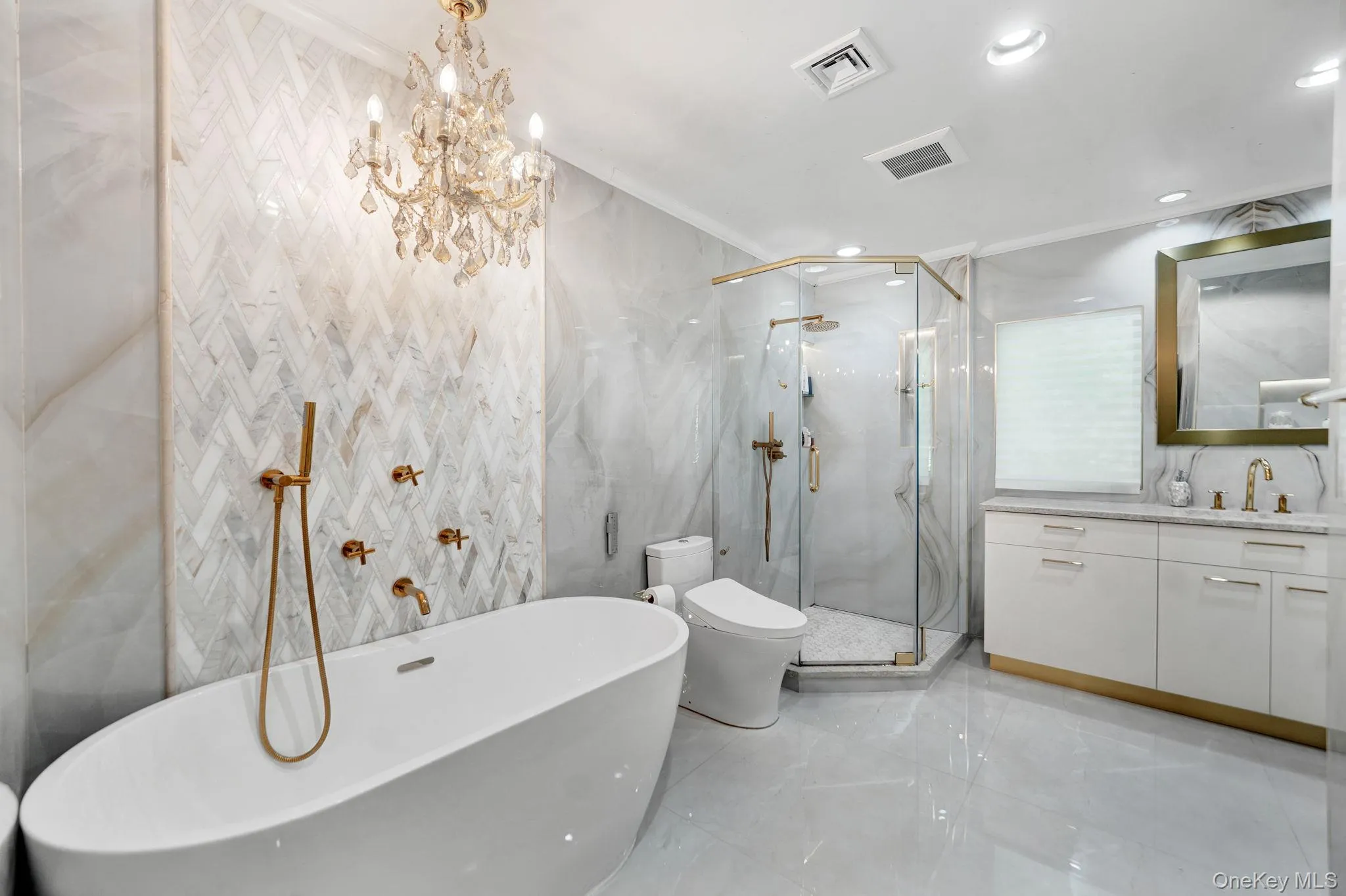 180-15 Aberdeen Road, New York, NY, 5 Bedrooms Bedrooms, 12 Rooms Rooms,3 BathroomsBathrooms,Residential,For Rent,Aberdeen,0,1015092 180-15 Aberdeen Road, New York, NY, 5 Bedrooms Bedrooms, 12 Rooms Rooms,3 BathroomsBathrooms,Residential,For Rent,Aberdeen,0,1015092