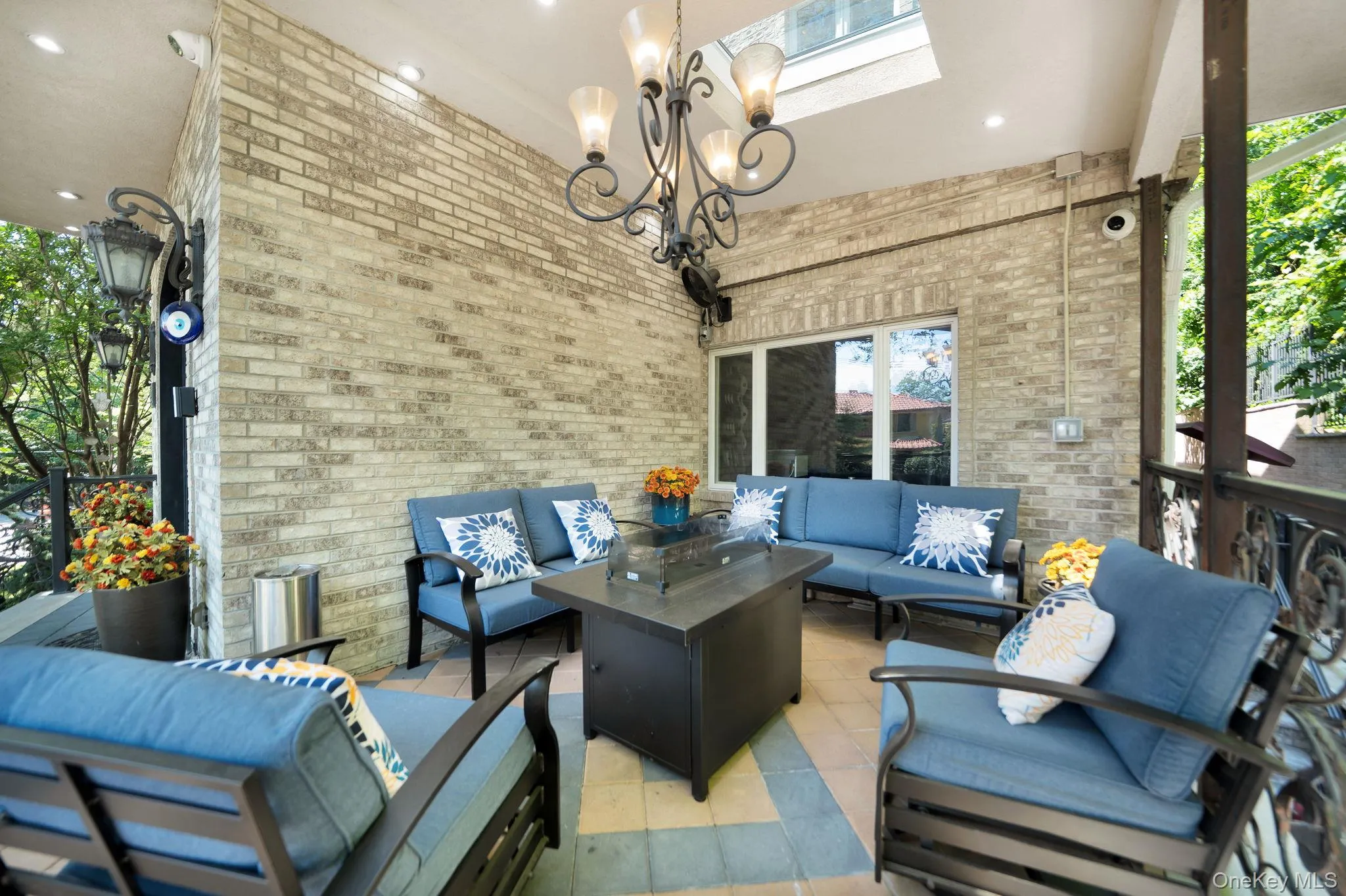 180-15 Aberdeen Road, New York, NY, 5 Bedrooms Bedrooms, 12 Rooms Rooms,3 BathroomsBathrooms,Residential,For Rent,Aberdeen,0,1015092 180-15 Aberdeen Road, New York, NY, 5 Bedrooms Bedrooms, 12 Rooms Rooms,3 BathroomsBathrooms,Residential,For Rent,Aberdeen,0,1015092