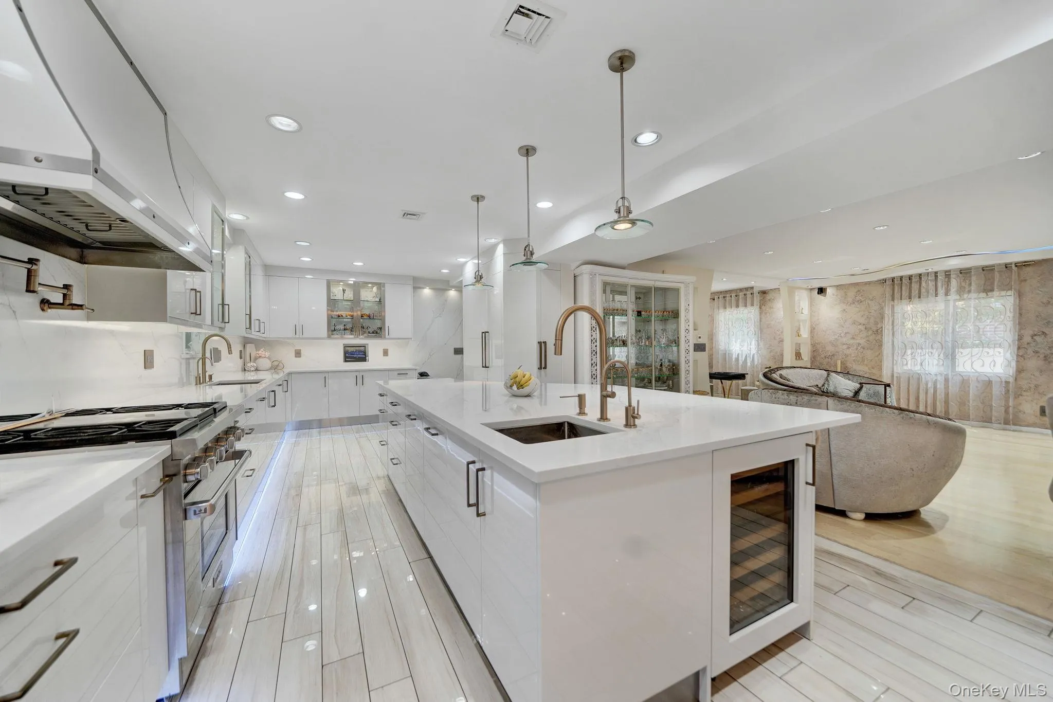 180-15 Aberdeen Road, New York, NY, 5 Bedrooms Bedrooms, 12 Rooms Rooms,3 BathroomsBathrooms,Residential,For Rent,Aberdeen,0,1015092 180-15 Aberdeen Road, New York, NY, 5 Bedrooms Bedrooms, 12 Rooms Rooms,3 BathroomsBathrooms,Residential,For Rent,Aberdeen,0,1015092