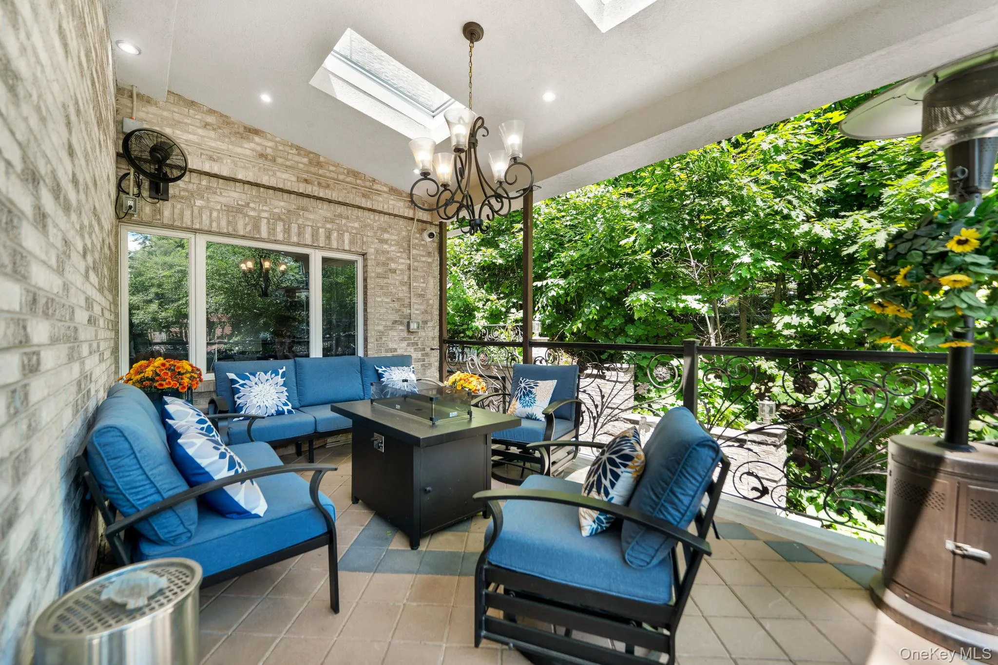 180-15 Aberdeen Road, New York, NY, 5 Bedrooms Bedrooms, 12 Rooms Rooms,3 BathroomsBathrooms,Residential,For Rent,Aberdeen,0,1015092 180-15 Aberdeen Road, New York, NY, 5 Bedrooms Bedrooms, 12 Rooms Rooms,3 BathroomsBathrooms,Residential,For Rent,Aberdeen,0,1015092