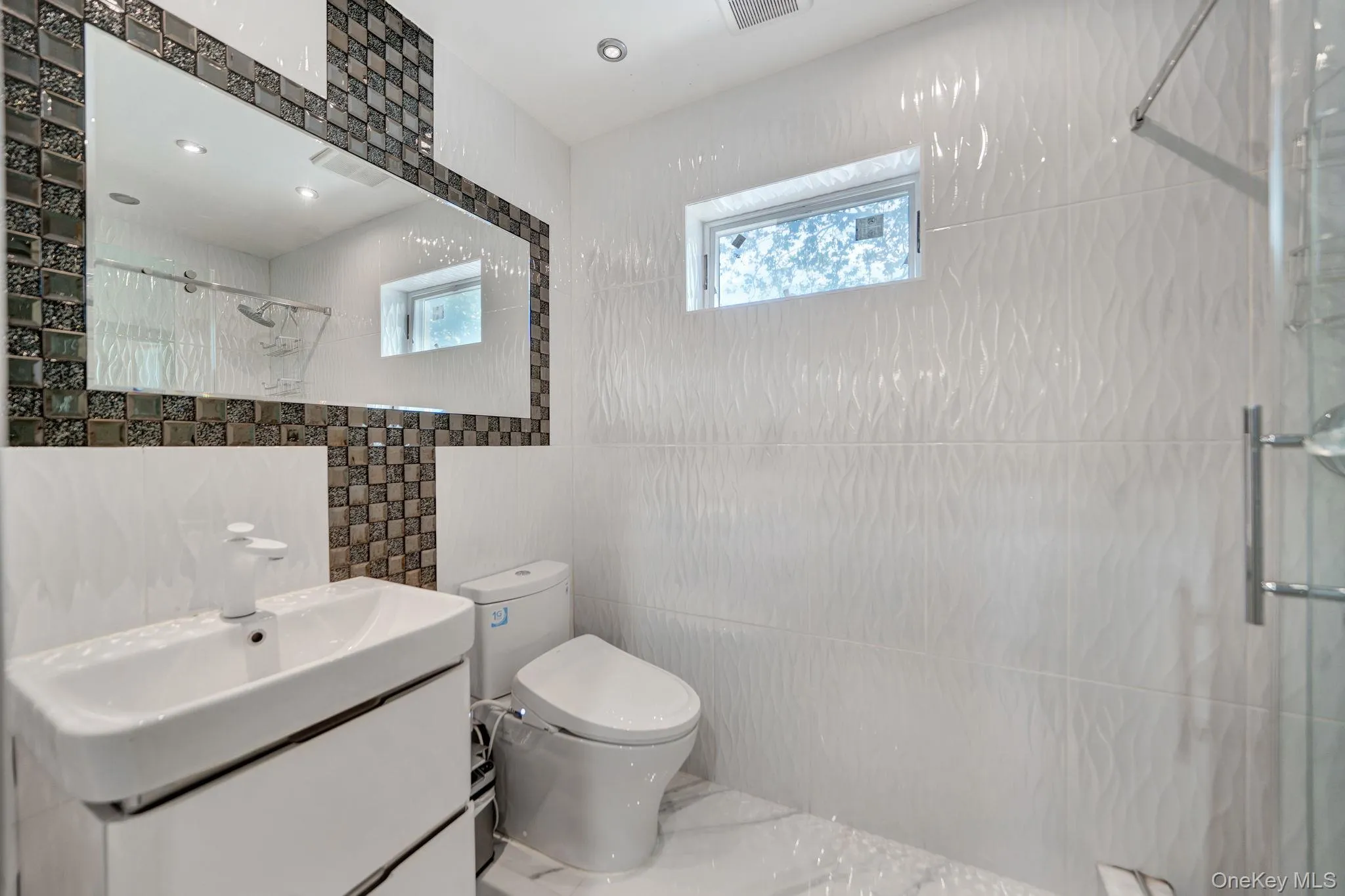 180-15 Aberdeen Road, New York, NY, 5 Bedrooms Bedrooms, 12 Rooms Rooms,3 BathroomsBathrooms,Residential,For Rent,Aberdeen,0,1015092 180-15 Aberdeen Road, New York, NY, 5 Bedrooms Bedrooms, 12 Rooms Rooms,3 BathroomsBathrooms,Residential,For Rent,Aberdeen,0,1015092