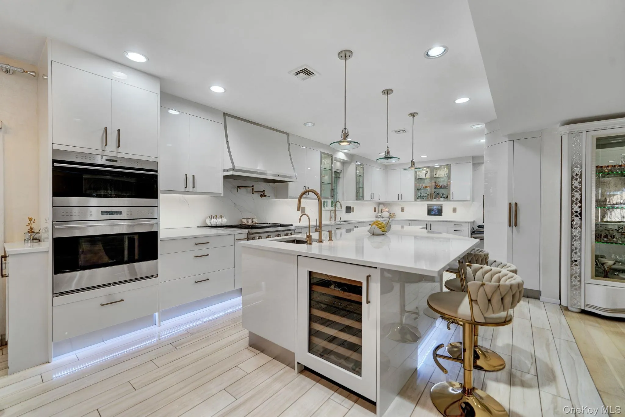180-15 Aberdeen Road, New York, NY, 5 Bedrooms Bedrooms, 12 Rooms Rooms,3 BathroomsBathrooms,Residential,For Rent,Aberdeen,0,1015092 180-15 Aberdeen Road, New York, NY, 5 Bedrooms Bedrooms, 12 Rooms Rooms,3 BathroomsBathrooms,Residential,For Rent,Aberdeen,0,1015092