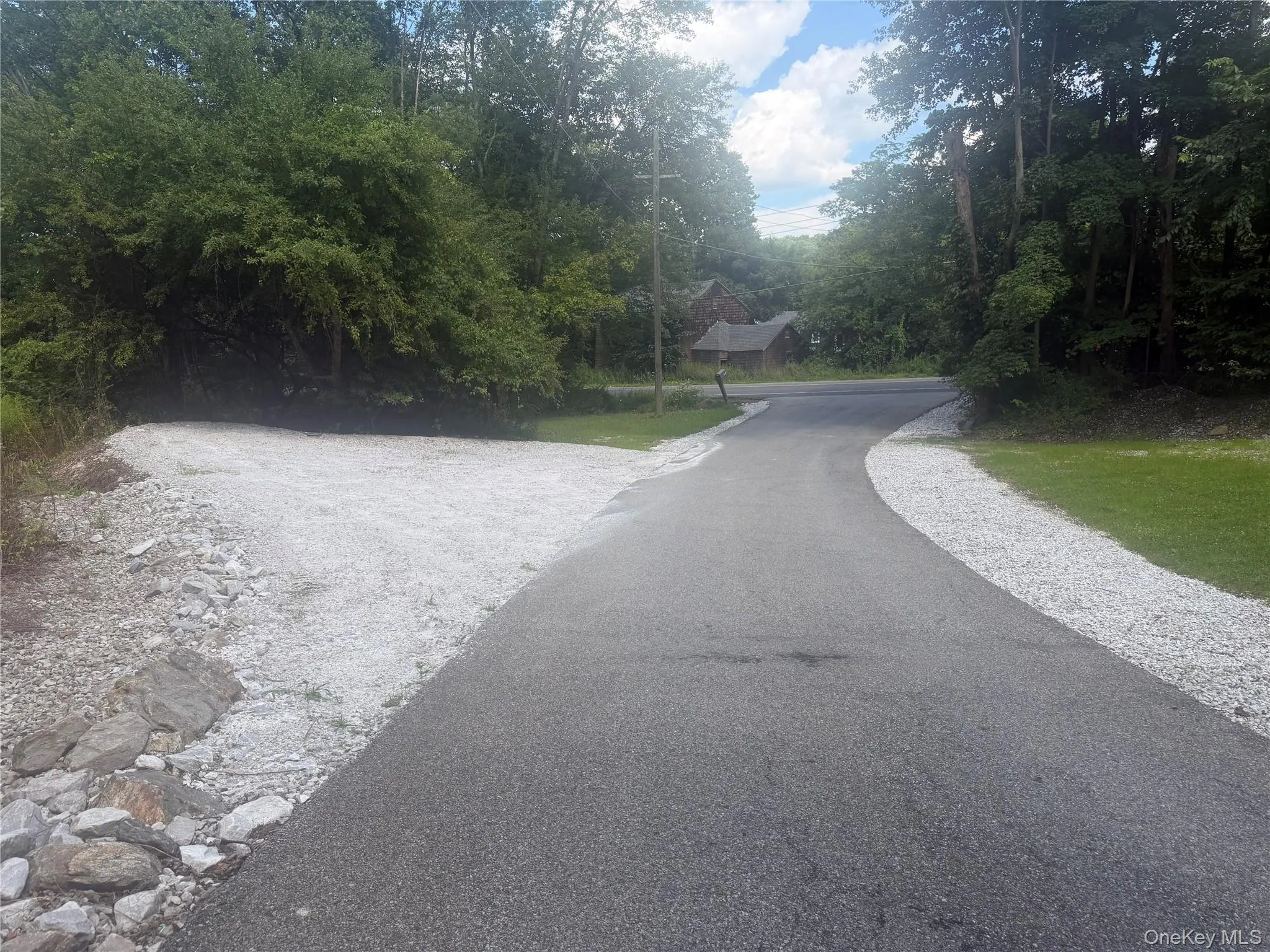 Extra parking area on long driveway Extra parking area on long driveway