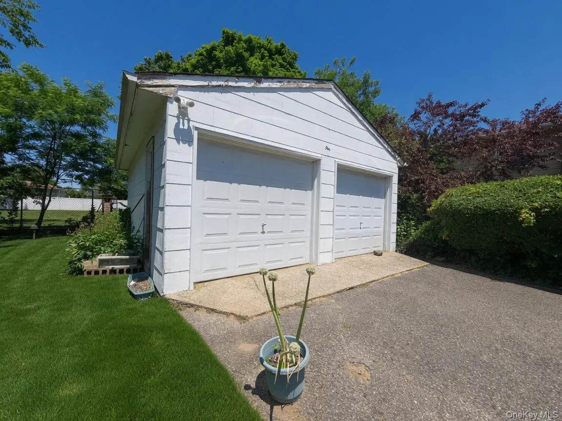 1 Trebor Road, Oyster Bay, NY, 2 Bedrooms Bedrooms, 8 Rooms Rooms,2 BathroomsBathrooms,Residential,For Rent,Trebor,0,1015100 1 Trebor Road, Oyster Bay, NY, 2 Bedrooms Bedrooms, 8 Rooms Rooms,2 BathroomsBathrooms,Residential,For Rent,Trebor,0,1015100