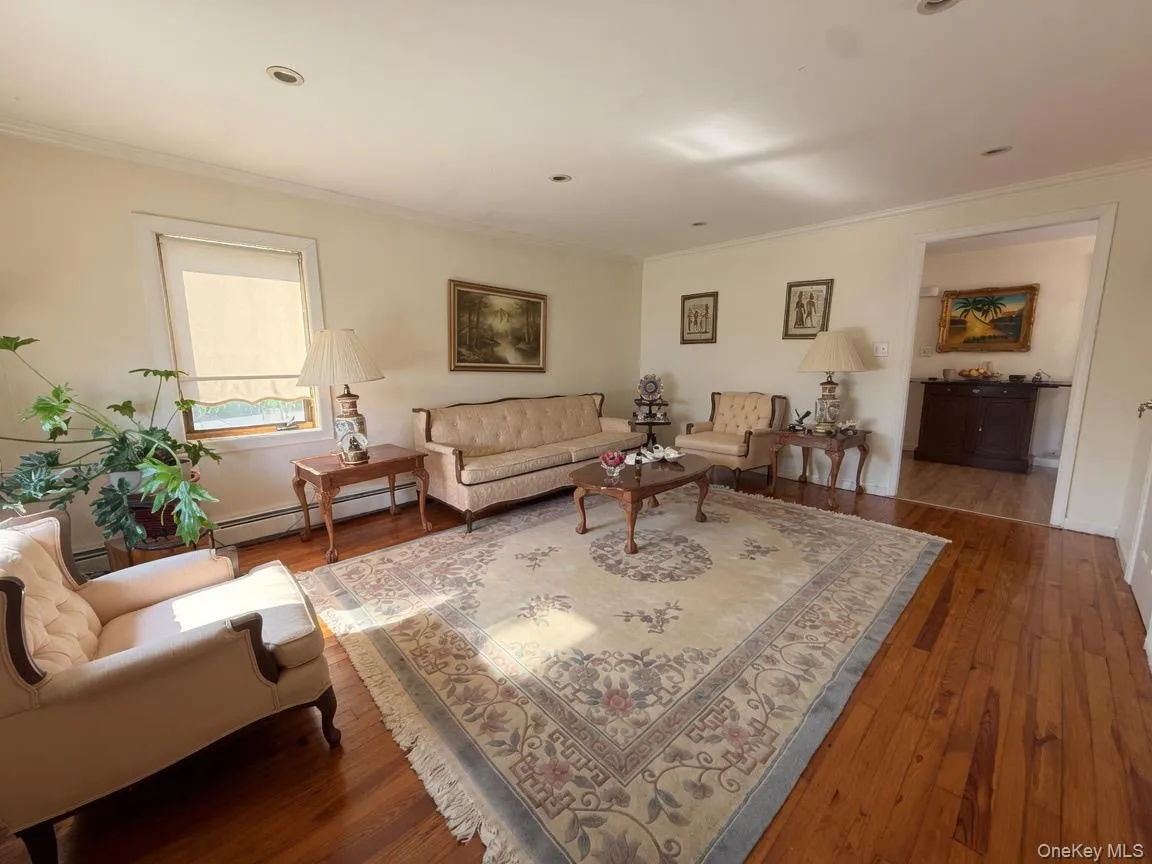 1 Trebor Road, Oyster Bay, NY, 2 Bedrooms Bedrooms, 8 Rooms Rooms,2 BathroomsBathrooms,Residential,For Rent,Trebor,0,1015100 1 Trebor Road, Oyster Bay, NY, 2 Bedrooms Bedrooms, 8 Rooms Rooms,2 BathroomsBathrooms,Residential,For Rent,Trebor,0,1015100
