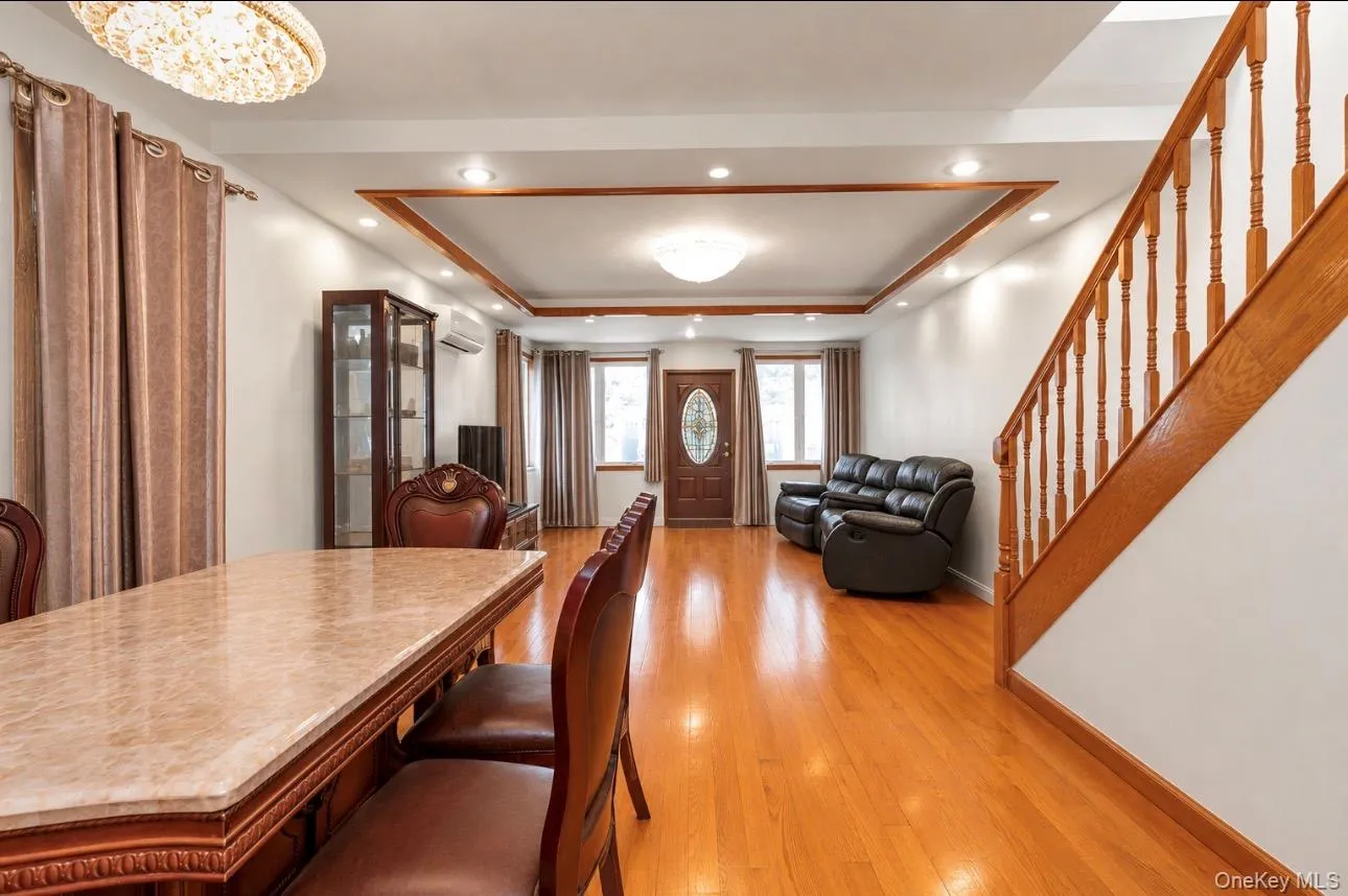 7964 77th Avenue, New York, NY, 3 Bedrooms Bedrooms, 5 Rooms Rooms,3 BathroomsBathrooms,Residential,For Rent,77th,0,KEY1015101 7964 77th Avenue, New York, NY, 3 Bedrooms Bedrooms, 5 Rooms Rooms,3 BathroomsBathrooms,Residential,For Rent,77th,0,KEY1015101