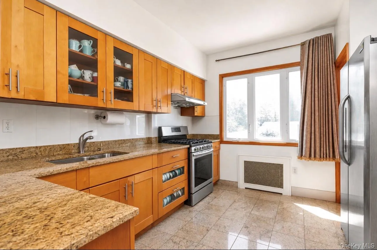 7964 77th Avenue, New York, NY, 3 Bedrooms Bedrooms, 5 Rooms Rooms,3 BathroomsBathrooms,Residential,For Rent,77th,0,KEY1015101 7964 77th Avenue, New York, NY, 3 Bedrooms Bedrooms, 5 Rooms Rooms,3 BathroomsBathrooms,Residential,For Rent,77th,0,KEY1015101