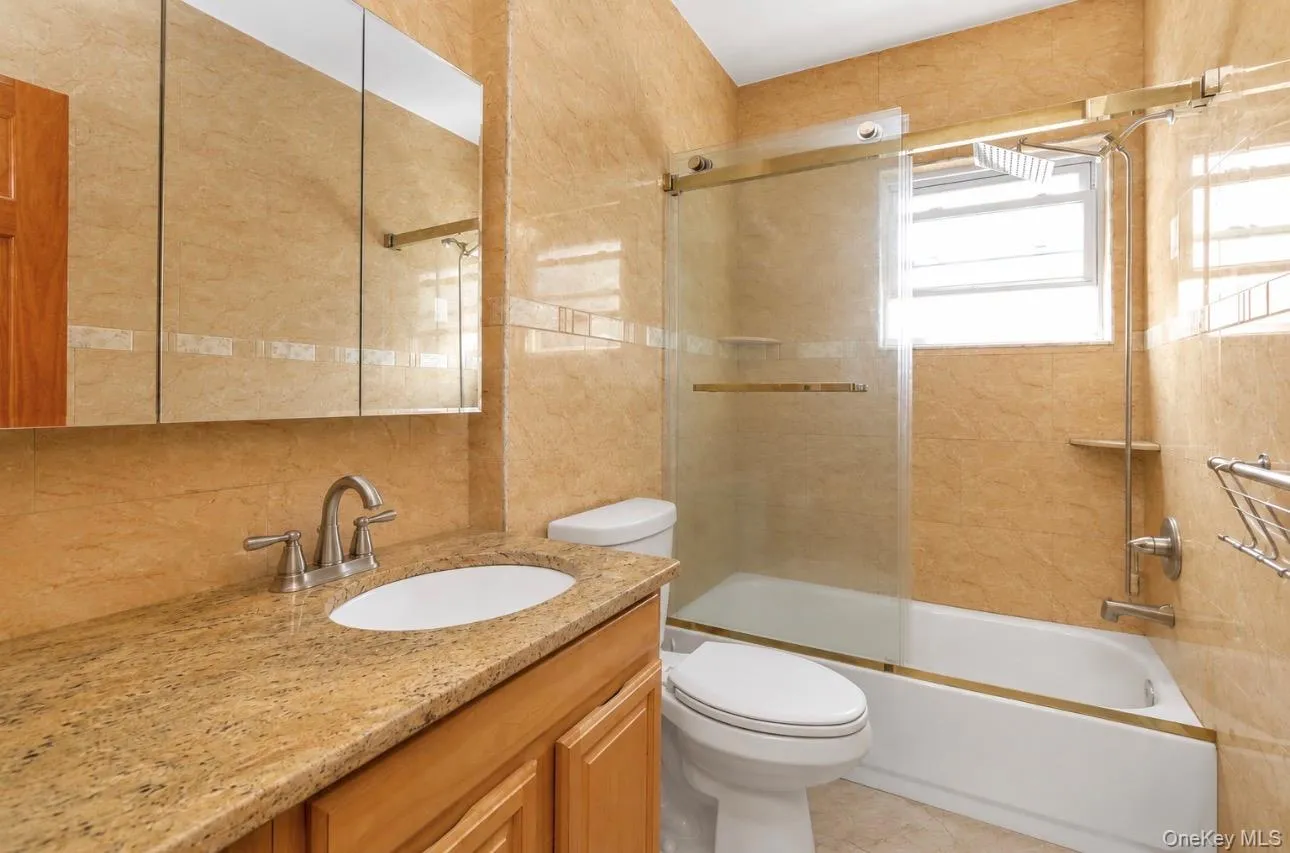 7964 77th Avenue, New York, NY, 3 Bedrooms Bedrooms, 5 Rooms Rooms,3 BathroomsBathrooms,Residential,For Rent,77th,0,KEY1015101 7964 77th Avenue, New York, NY, 3 Bedrooms Bedrooms, 5 Rooms Rooms,3 BathroomsBathrooms,Residential,For Rent,77th,0,KEY1015101