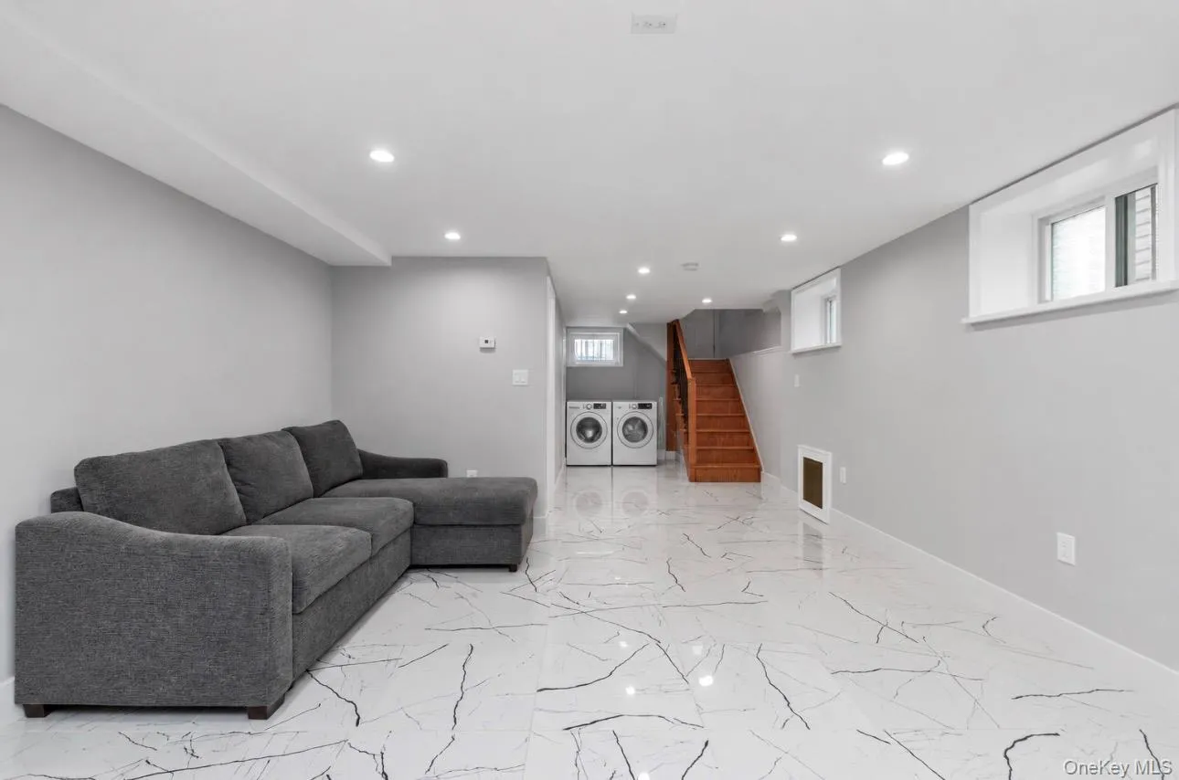 7964 77th Avenue, New York, NY, 3 Bedrooms Bedrooms, 5 Rooms Rooms,3 BathroomsBathrooms,Residential,For Rent,77th,0,KEY1015101 7964 77th Avenue, New York, NY, 3 Bedrooms Bedrooms, 5 Rooms Rooms,3 BathroomsBathrooms,Residential,For Rent,77th,0,KEY1015101